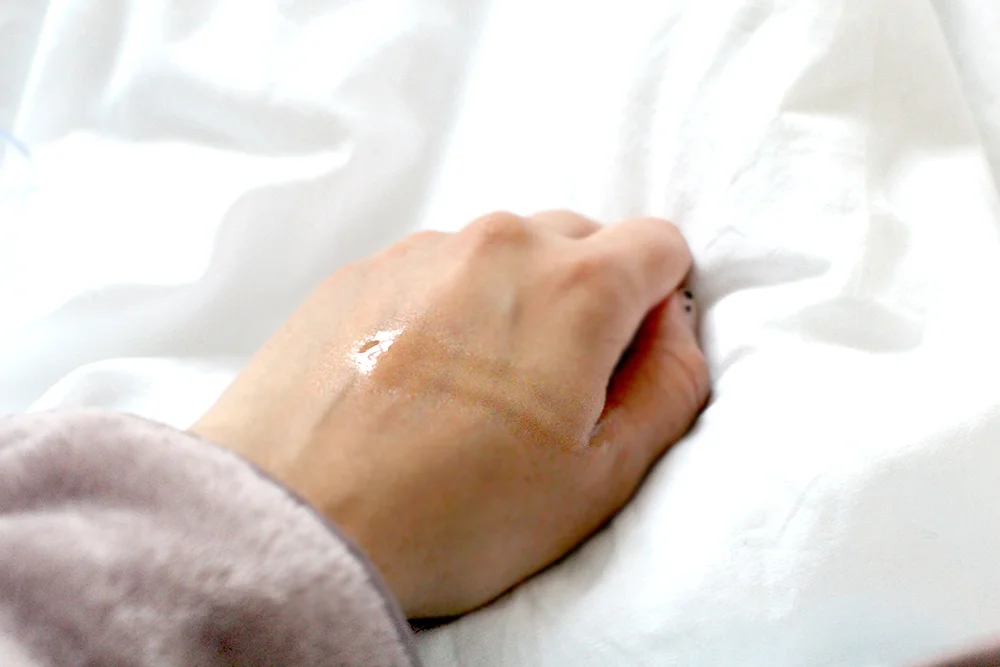 A Beautifully Simple Skin Ritual With Su-Man Skincare - Rehydrating Toner Essence