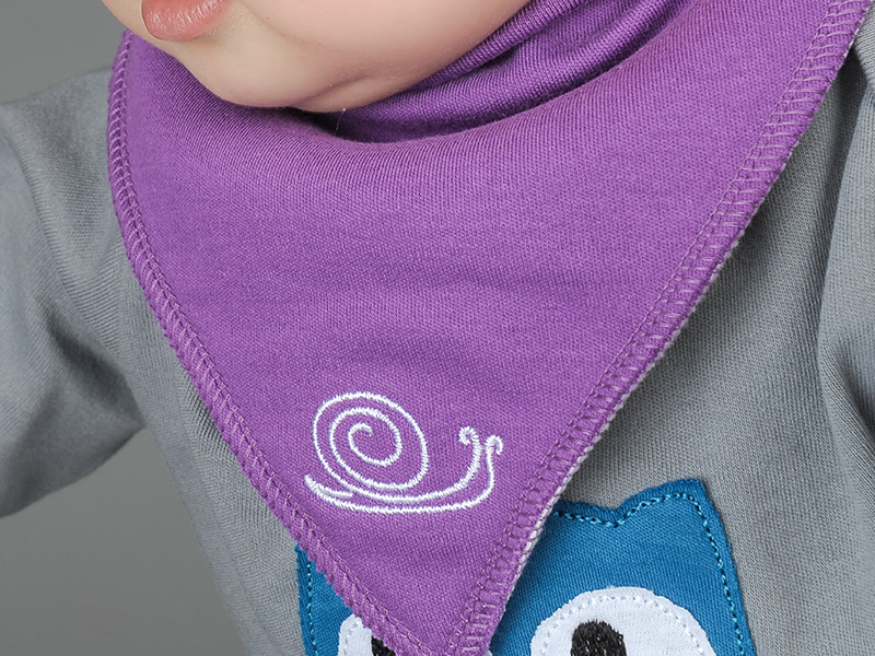 Baba & Boo branded bib