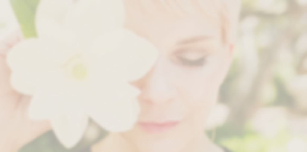 MM-whiteflower-banner-fade.jpg
