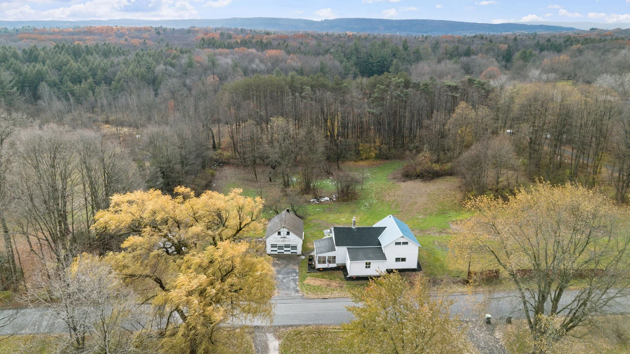 67-web-or-mls-33-western-ave (1).jpg