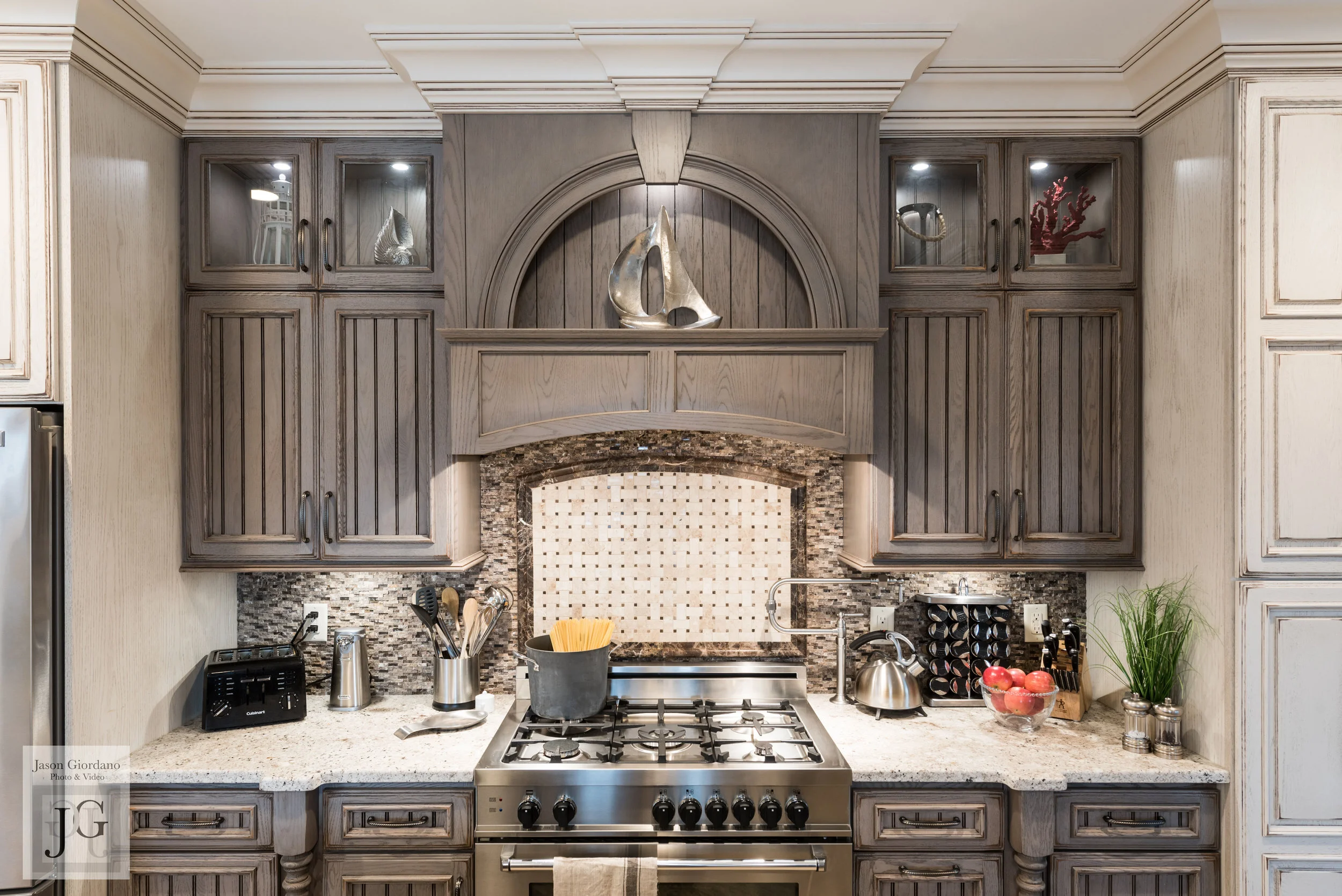 Kitchen 4-1 copy.jpg