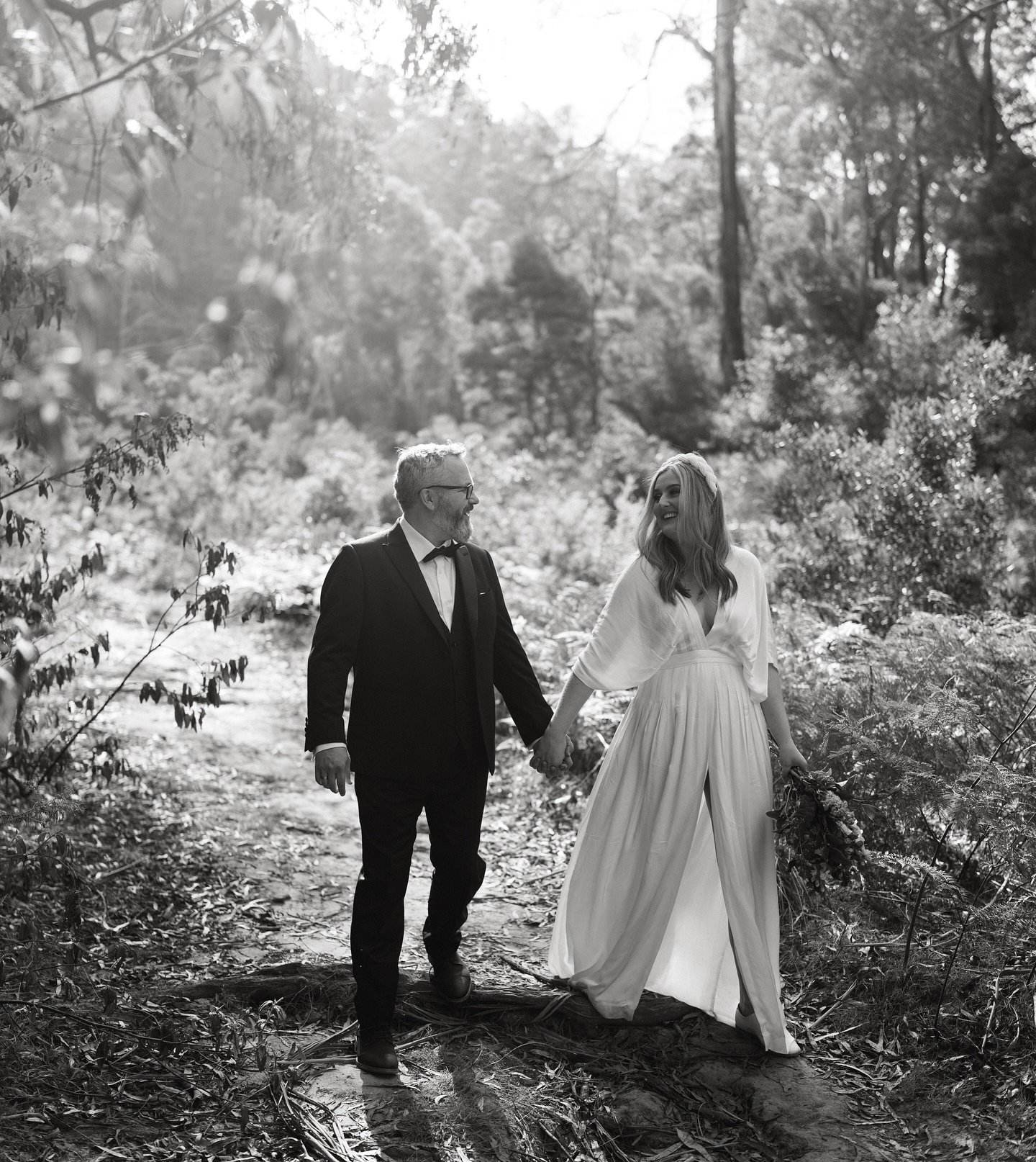 Rose petal satin 🌹 

100% biodegradable wedding dress. 
The fabric is made from the natural waste of rose petals and rose bushes. 🌹

Luxurious on the body, gentle on the environment. 

#erinnferry #bespokebridal #rosepetalsatin #vegansilk #veganwed