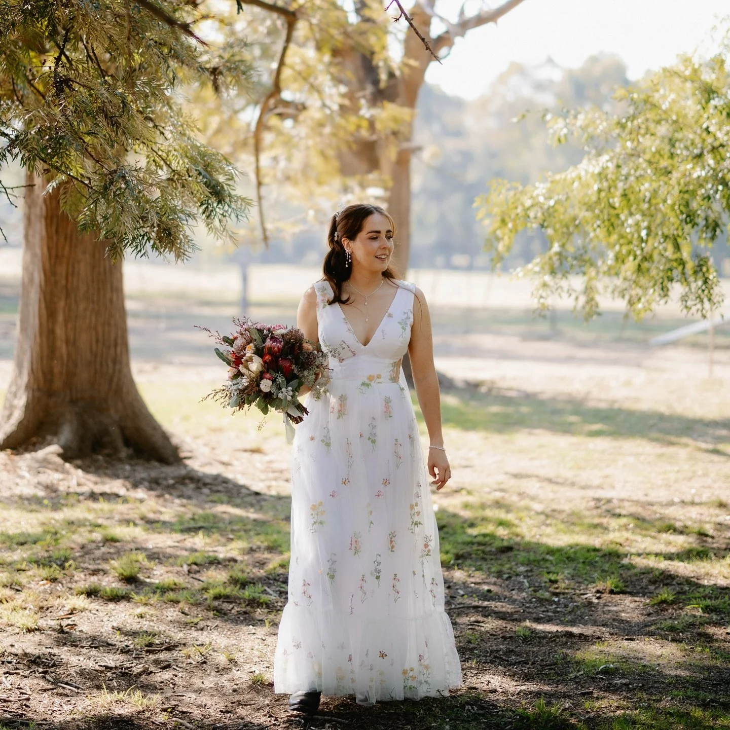 First look at this stunning embroidered gown 💐

#erinnferry #bespokebridal #custombridal
#madeinmelbourne #tulleweddingdress #floralweddingdress