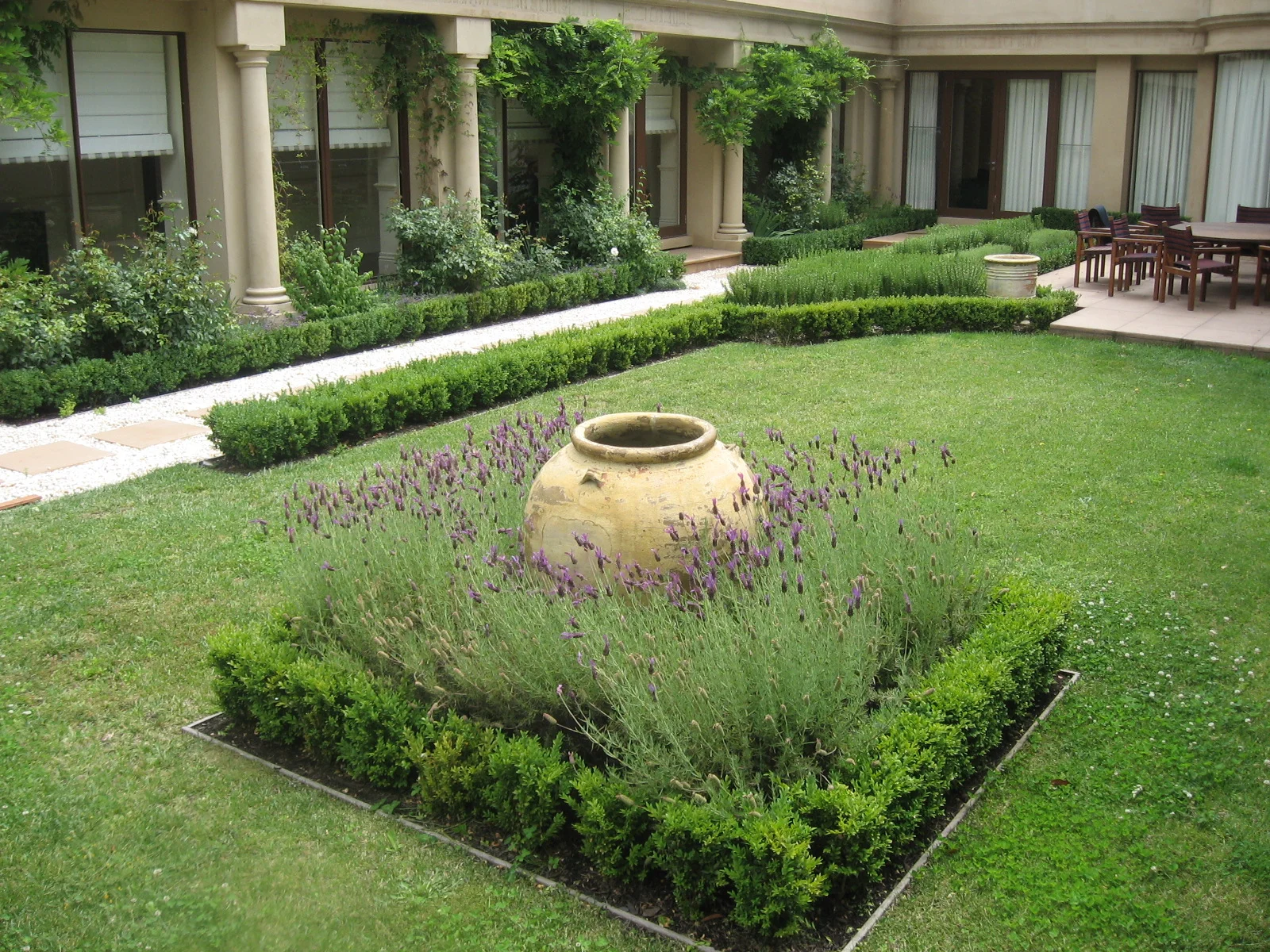 garden design, build. Canterbury