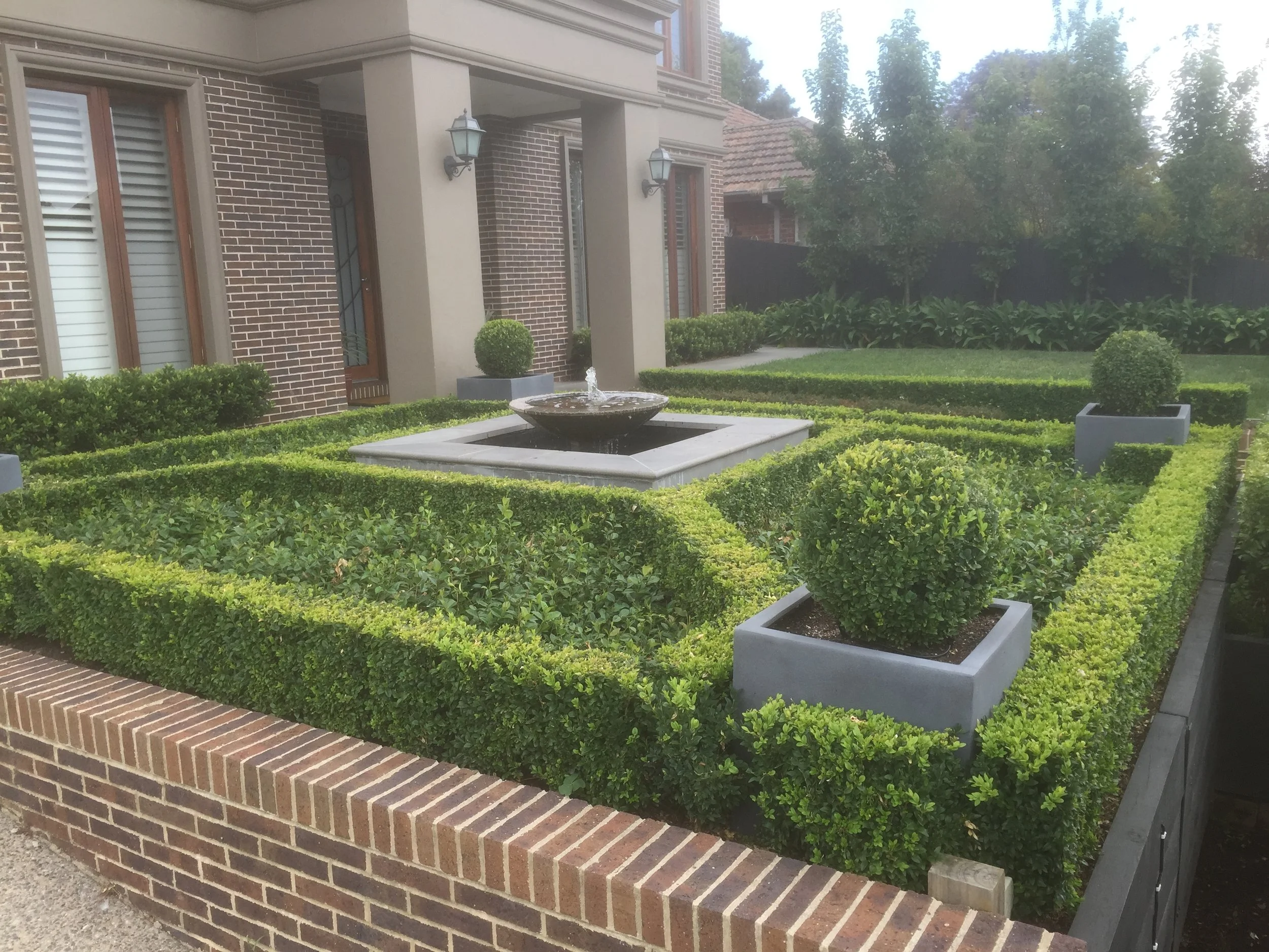 Design and construction. Kew