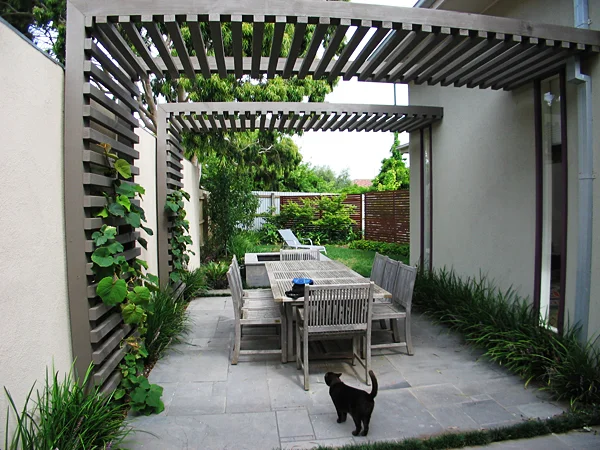  Design and construction. Clifton Hill 