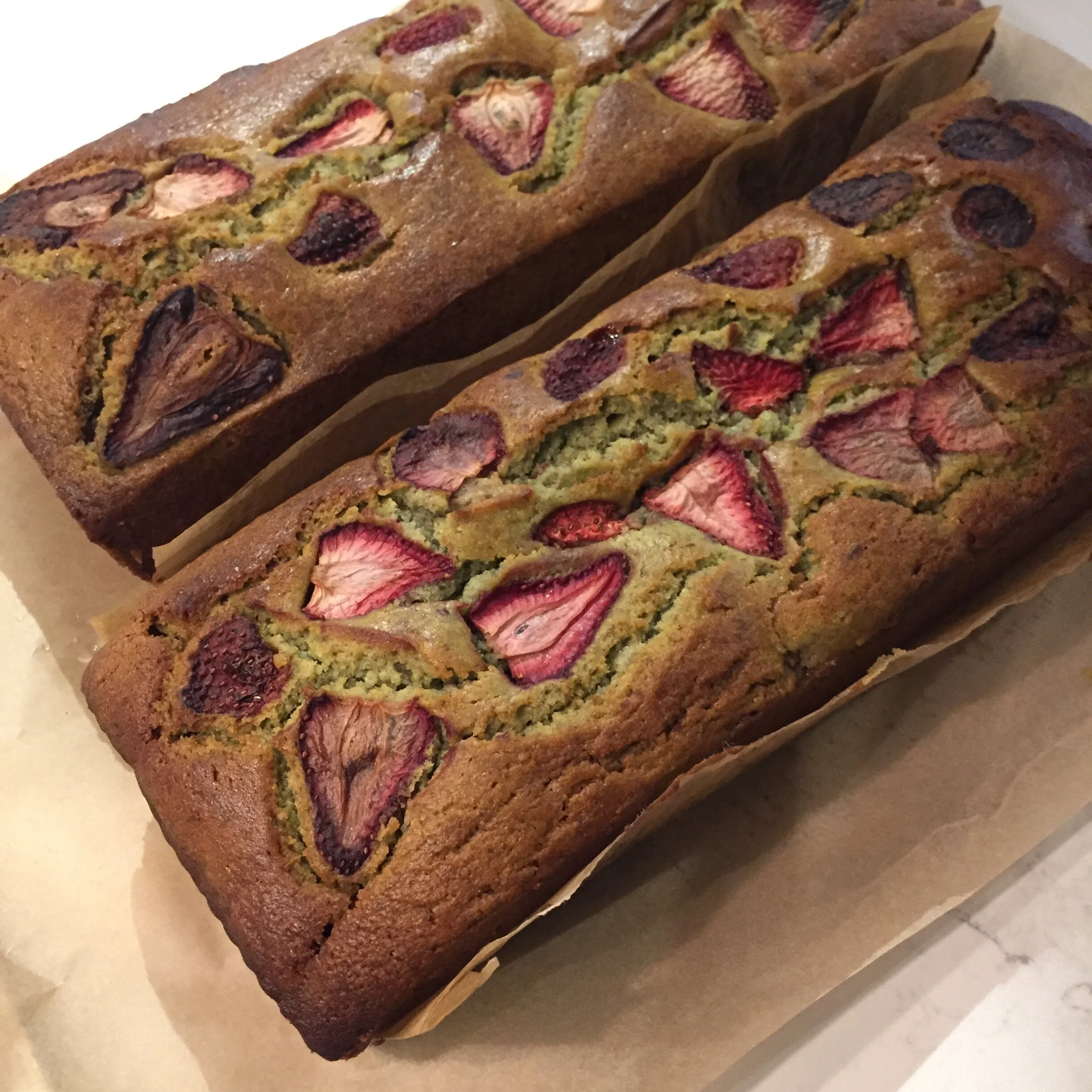 family size MATCHA STRAWBERRY CAKE *pre-order 24h in advance