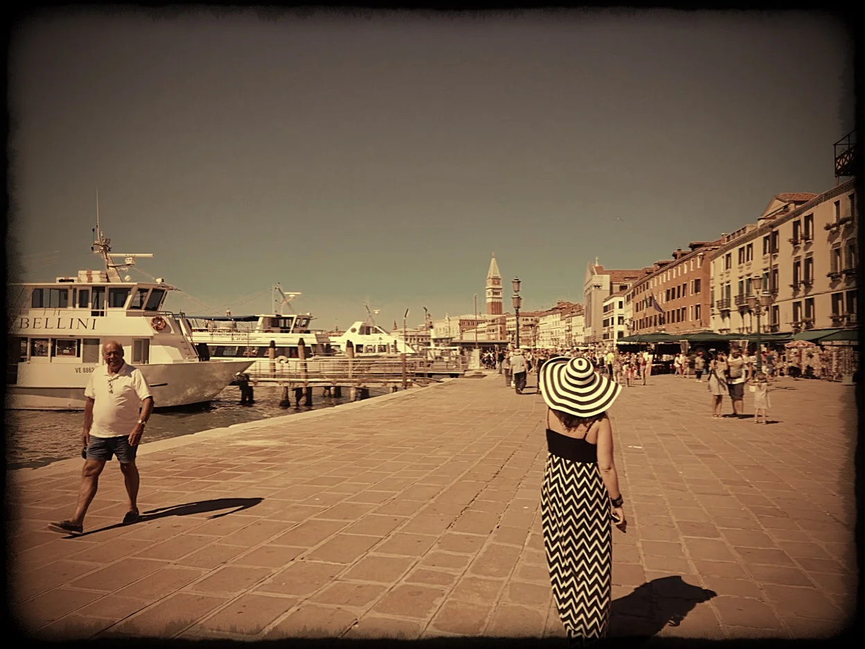 Stroll in beautiful Venice 