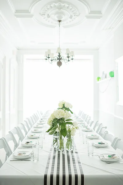 Ici was the perfect place with the amazing light and all white space.