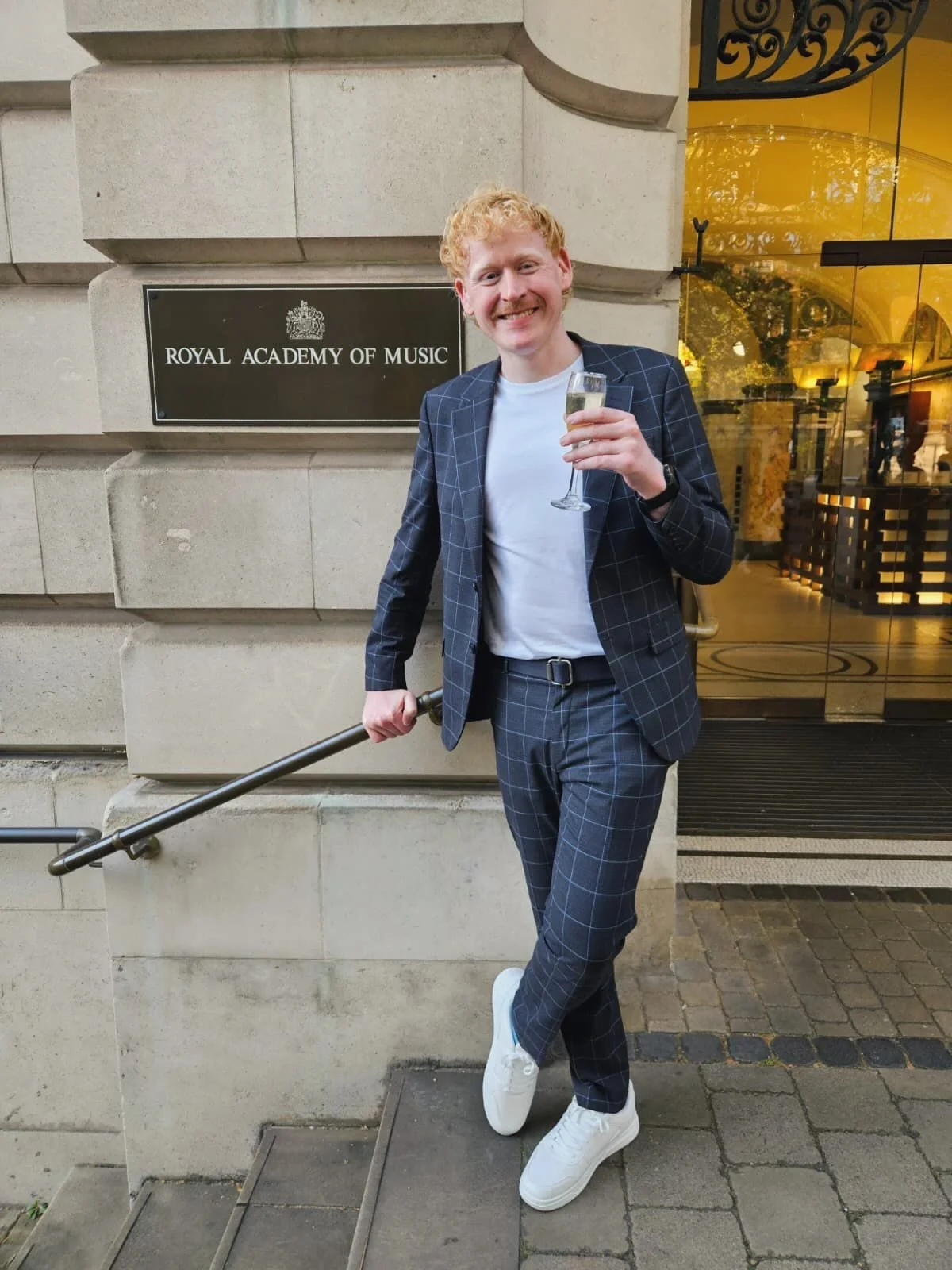 Yesterday was a special one, returning to the @royalacademyofmusic to be honoured as an Associate 🥂 

Congratulations to all of my fellow awardees, the ceremony really was an inspiring glimpse across the full spectrum of amazing musicians and practi