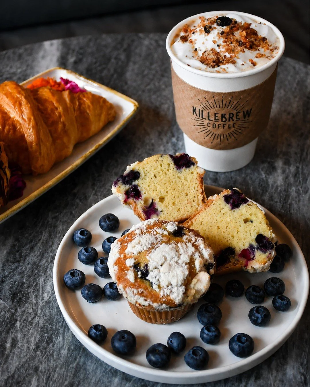 For all our blueberry lovers 🫐✨

Combine our Killebrew Blueberry Muffin with our Nashville Breadroot - blueberry muffin latte with vanilla cold foam &amp; muffin crumble!😜 

#nashville #nashvilletn #nashvillecoffeeshop #NashvillePastry #GulchCoffee