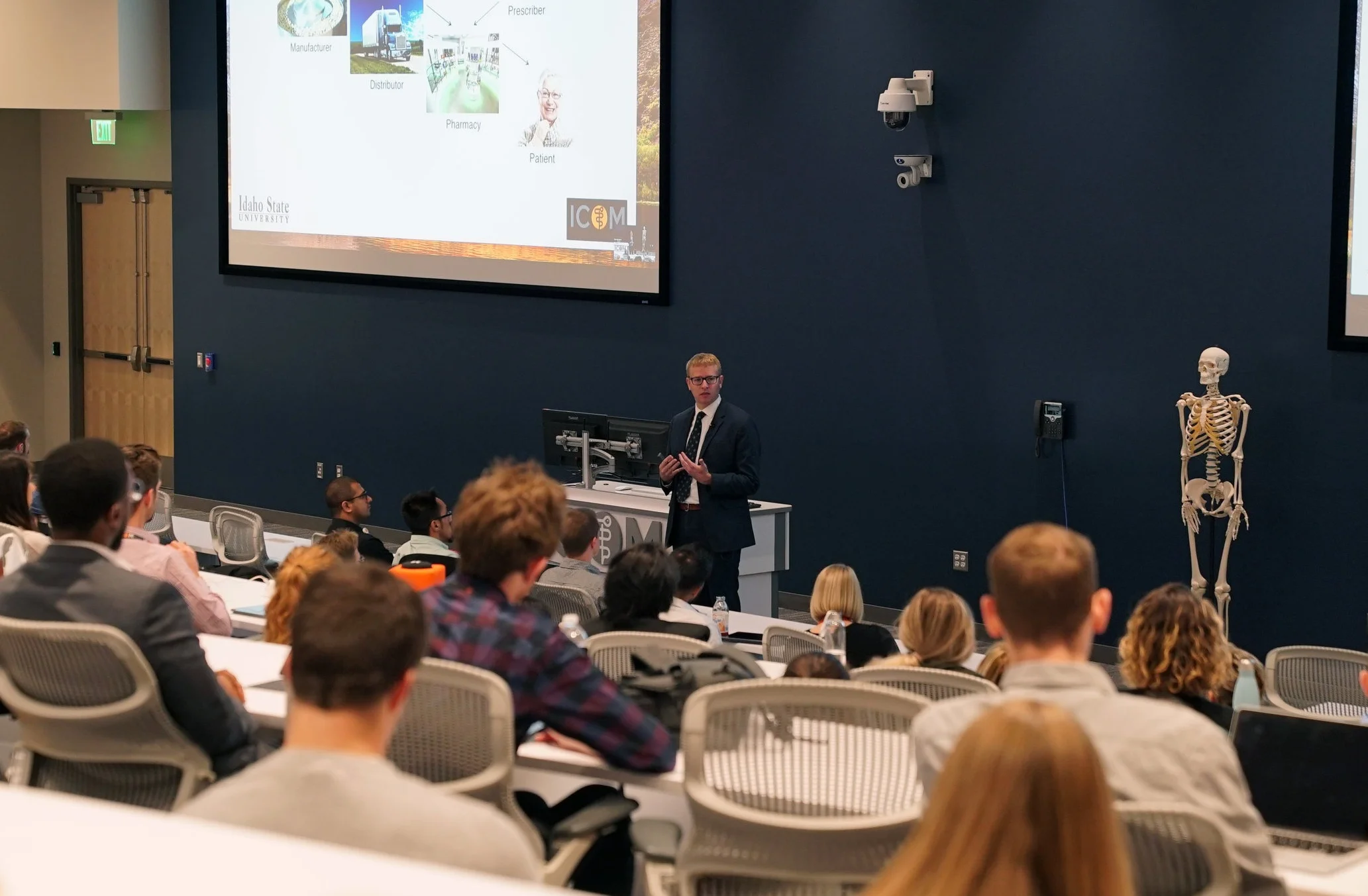 Alex J. Adams, PharmD, MPH addresses students during IPE at ICOM on September 26, 2018.