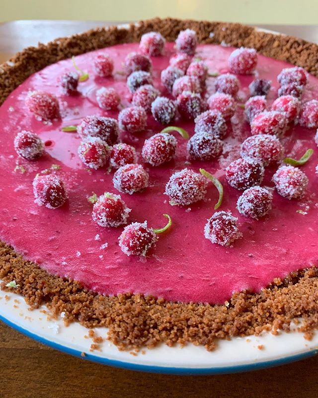 Happy Thanksgiving to those celebrating! We&rsquo;re thankful for the community we&rsquo;ve met through OTT. Oh, and this 👌cranberry lime pie we made from @bonappetitmag. Cheers!
.
.
.
.
.
#happythanksgiving #tunisia #tunisie #tunisianfood #cuisinet