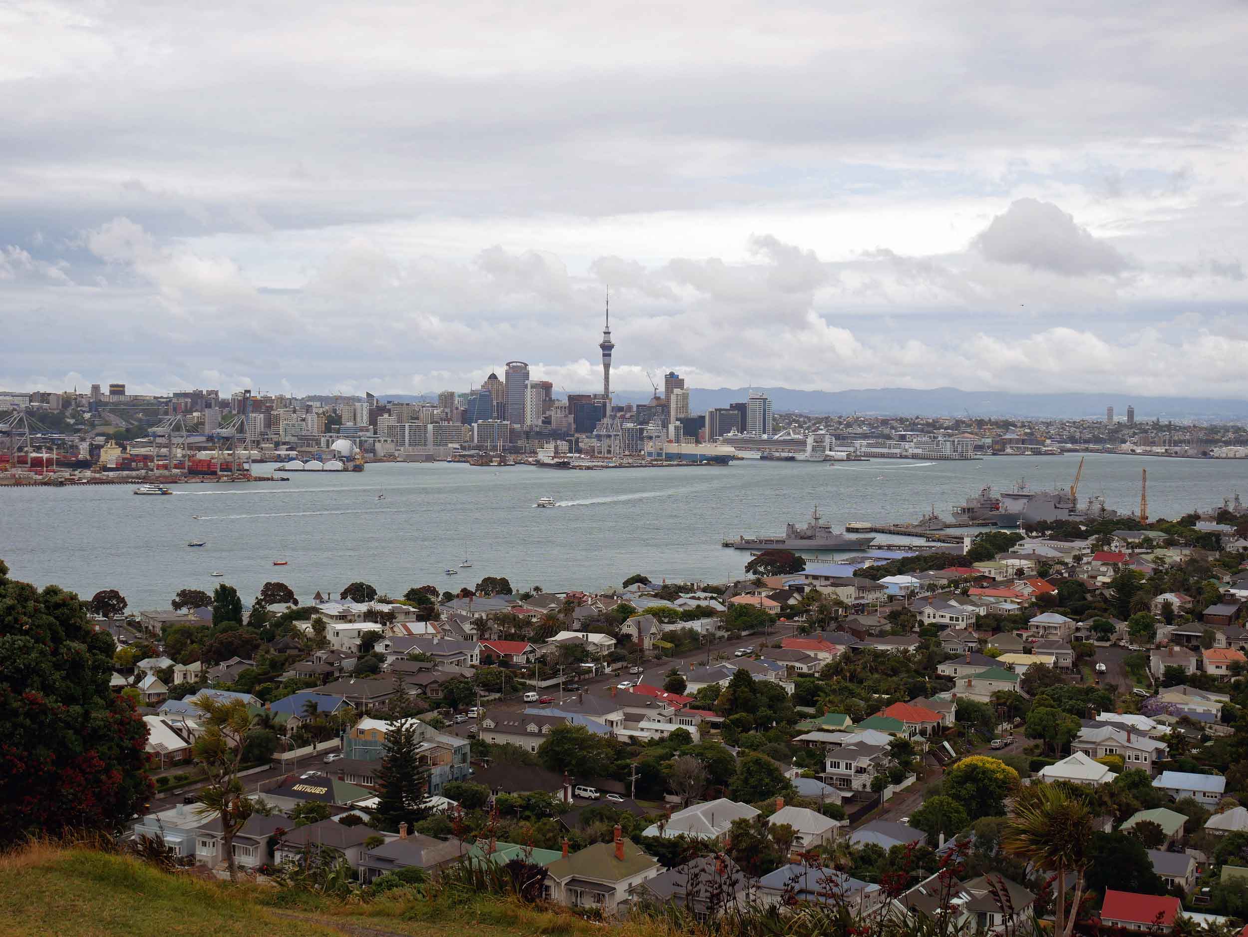 Taking in views of Auckland from the top of Mt. Victoria, an old volcano, located across Waitemata Harbour in Devonport (Jan 3).&nbsp; 