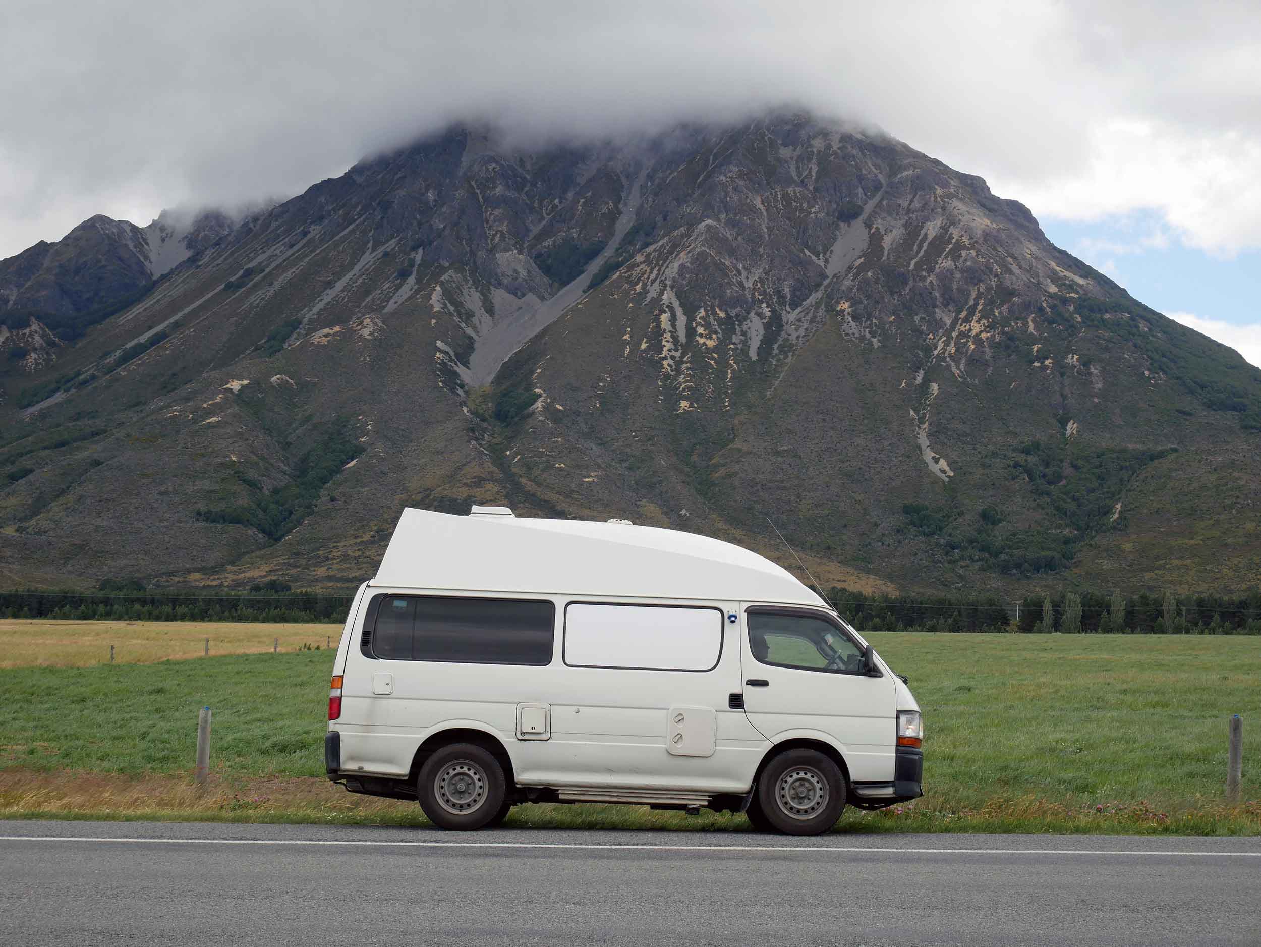  After landing in Christchurch on NZ's South Island, we jumped in our Lucky Ranger and headed straight for the West Coast via Arthur's Pass, the highest crossing of the Southern Alps (Jan 4).&nbsp; 