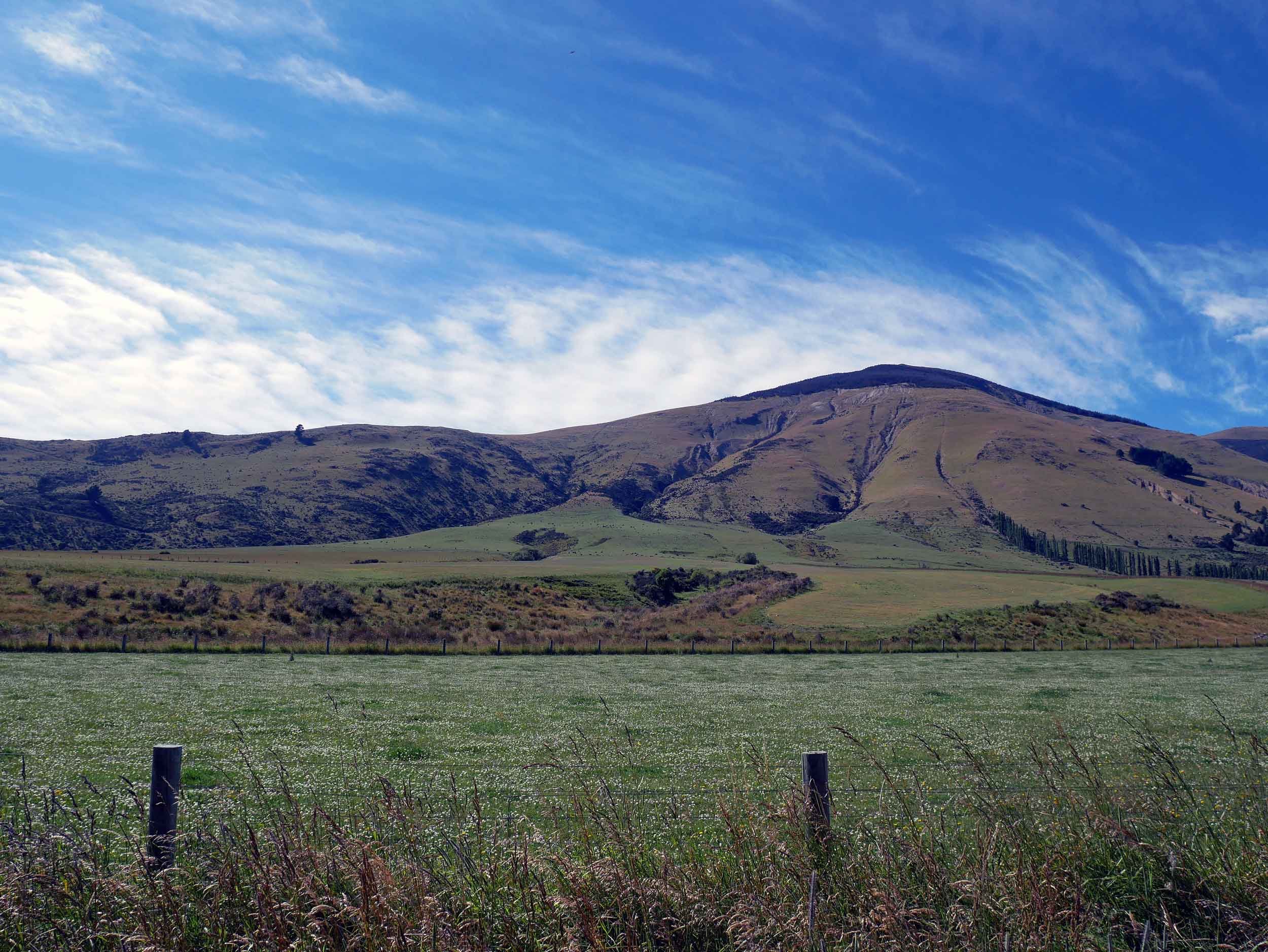  The scenery around Lake Te Anau, the gateway to Fiordland National Park (Jan 10).&nbsp; 