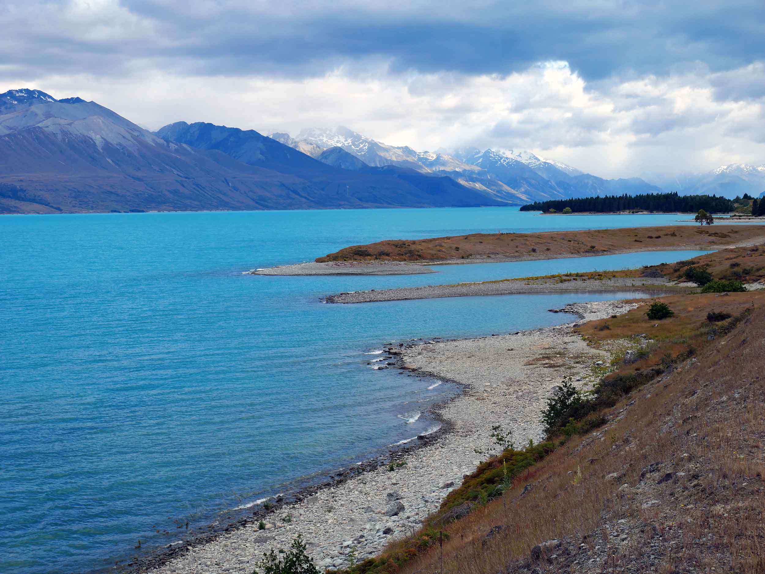  One of three parallel Alpine lakes, Lake Pukaki was formed when moraines of a receding glacier blocked its valley. The glacial runoff gives it a distinctive blue color (Jan 11).&nbsp; 