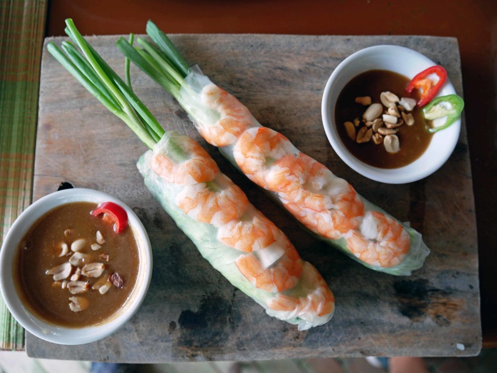  Once the Pho broth was on, we made an appetizer of fresh spring rolls with pork and shrimp.&nbsp; 