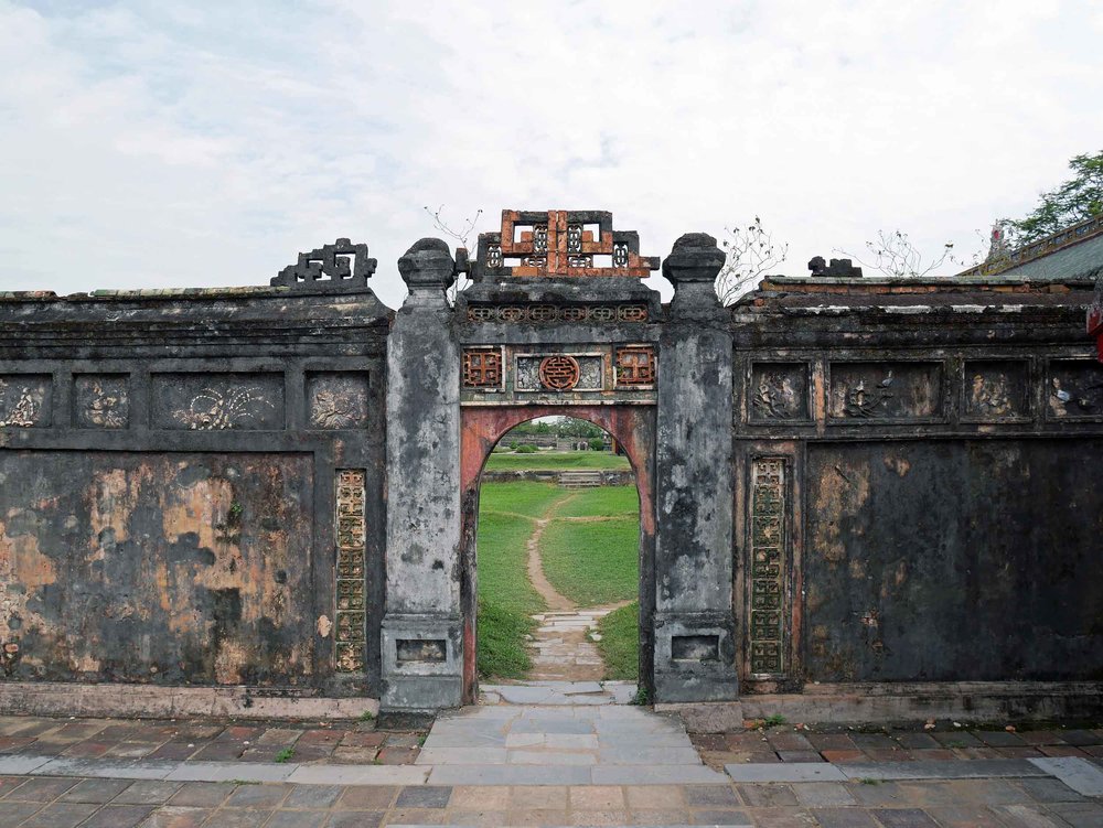  A doorway in the 2.5 KM wall that separates the Imperial City from the innermost Purple Forbidden City, which only the imperial family could access. 