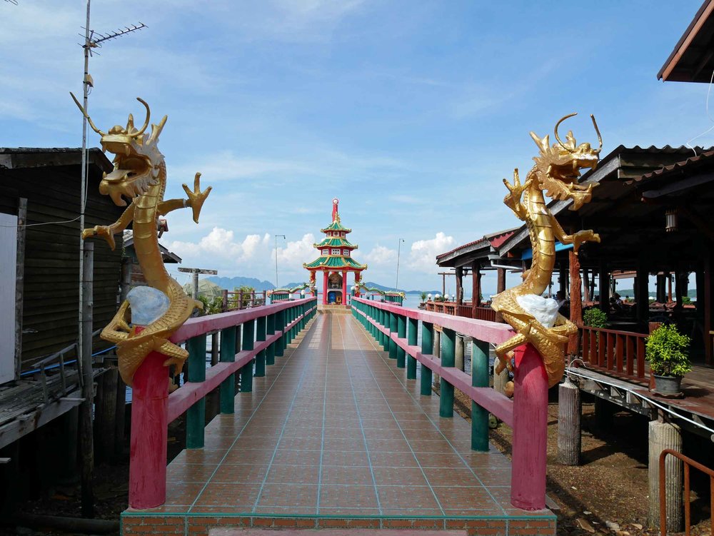  Not very many beaches can be found on the east coast of Koh Lanta, but the old town is worth checking out.&nbsp; 