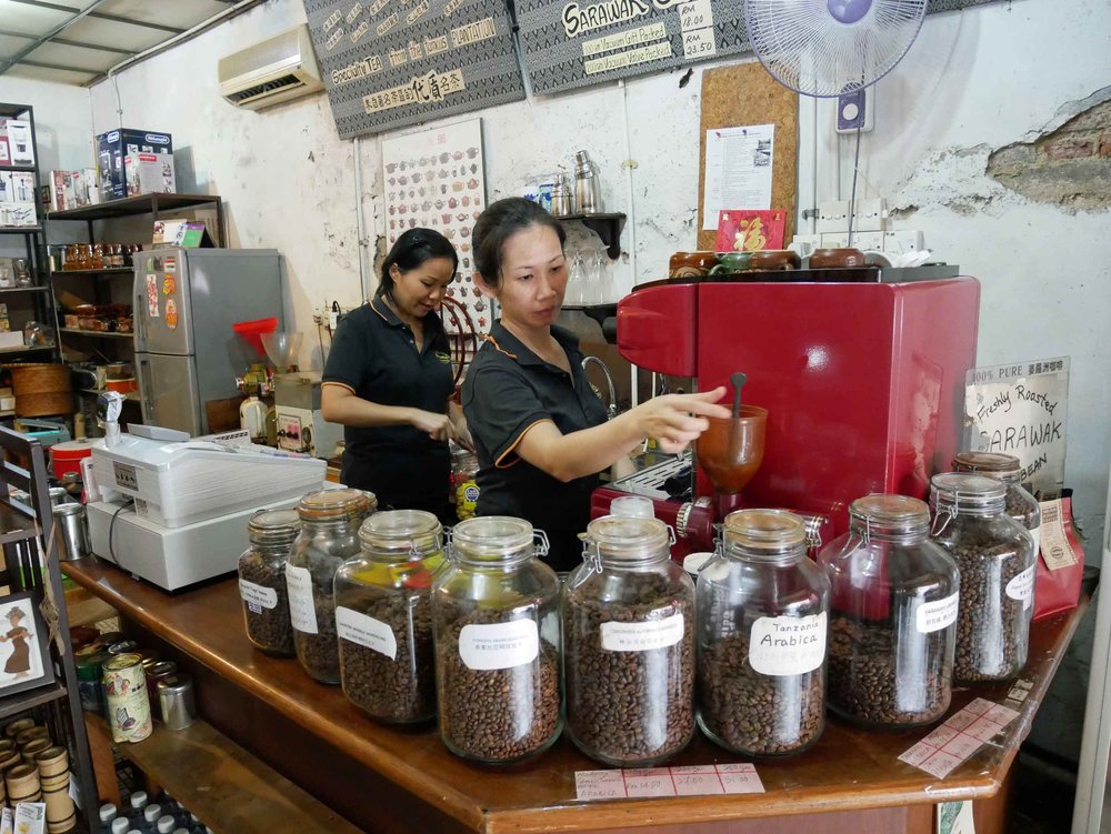  A favorite here is the local Sarawak roast coffee, and we headed to Black Bean for a cup of delicious brew.&nbsp; 