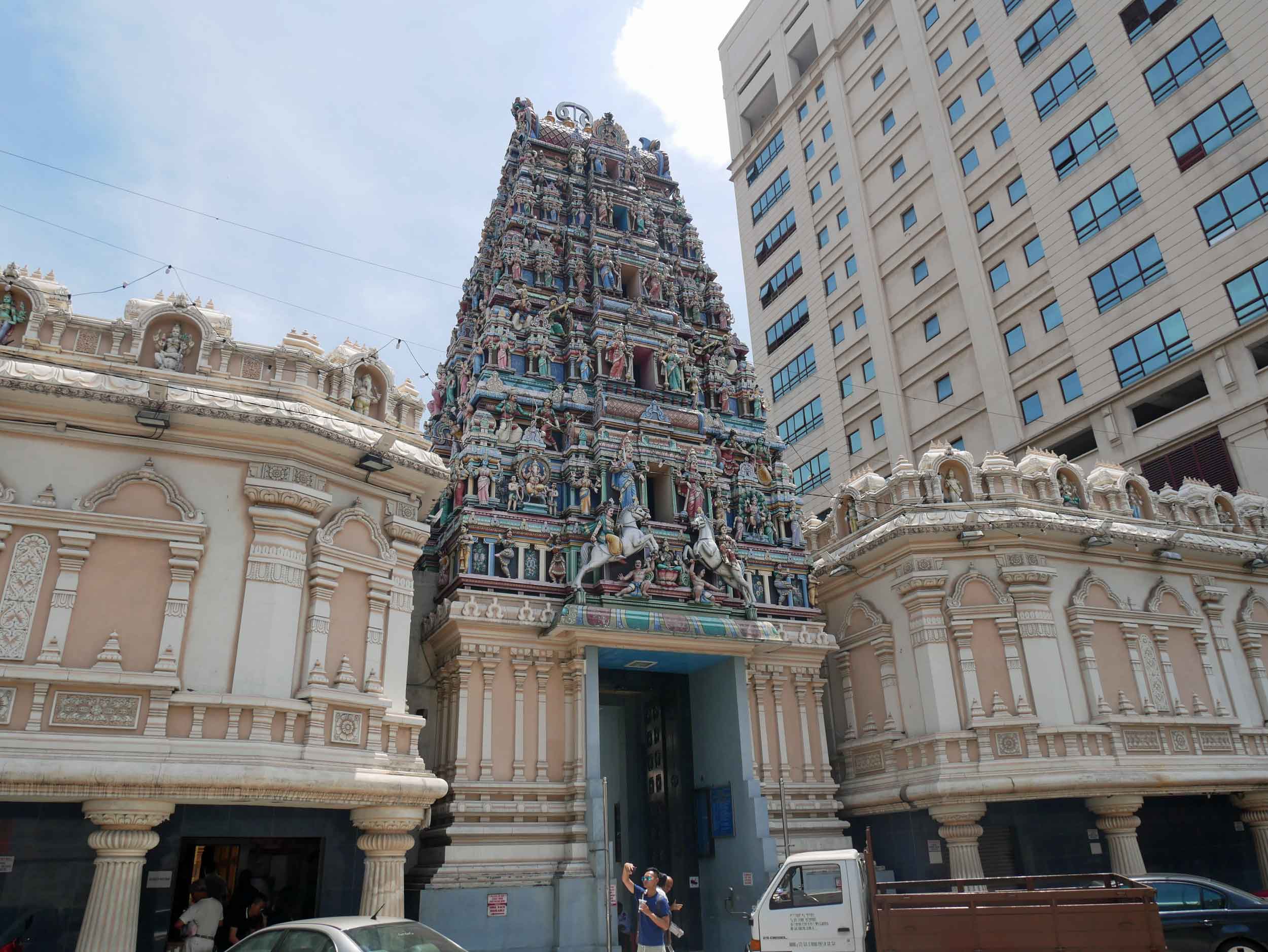  On the edge of Chinatown, sits KL's oldest Hindu temple, Sri Mahamariamman, built in the late 1800s.&nbsp; 