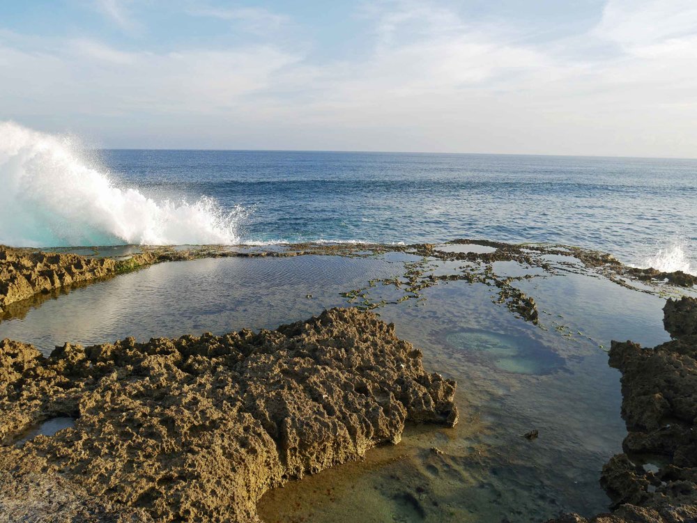  The crashing waves and tidal pools along the cliffs of Devil’s Tear at the far end of the island. 