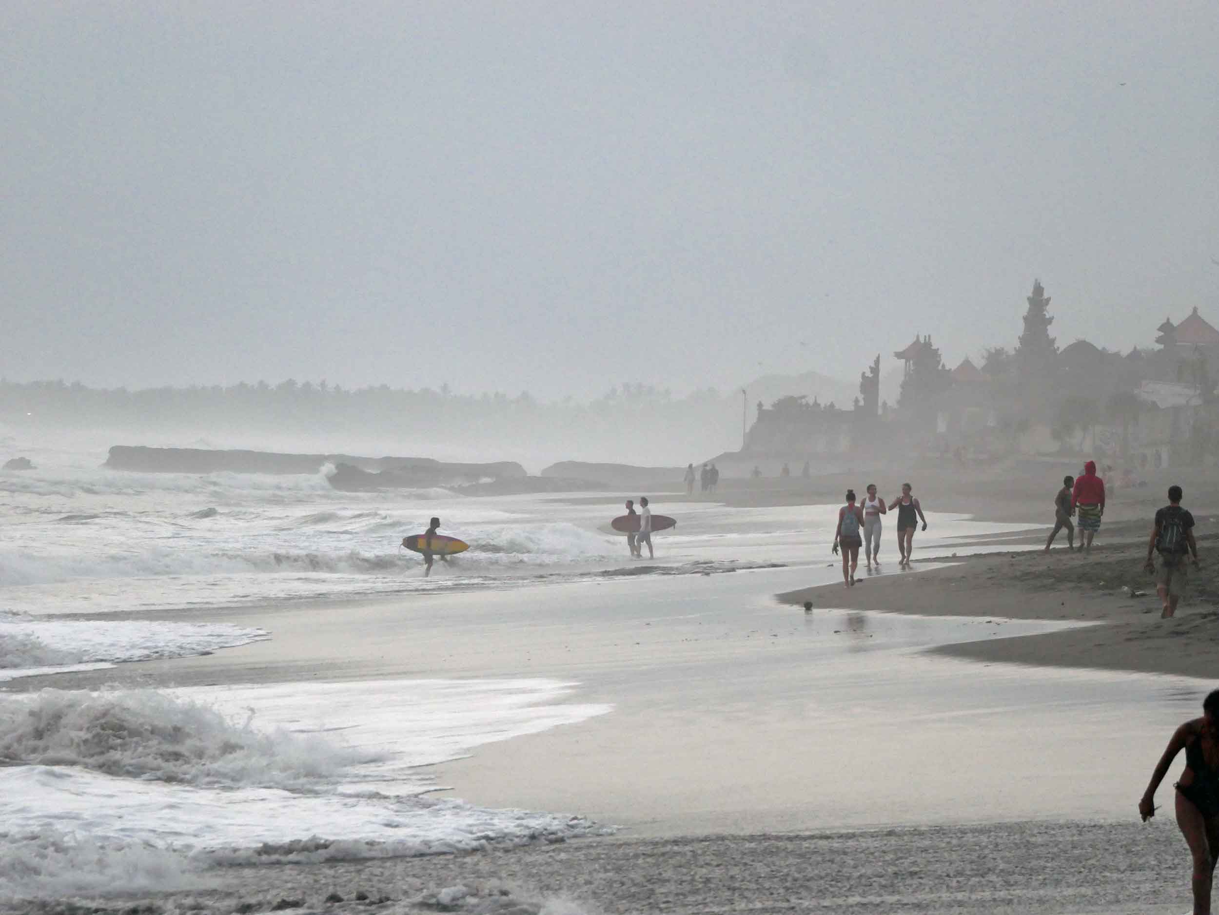  The wind-swept, wide sandy beaches of Canggu are perfect for resting up after a long day of catching waves.&nbsp; 