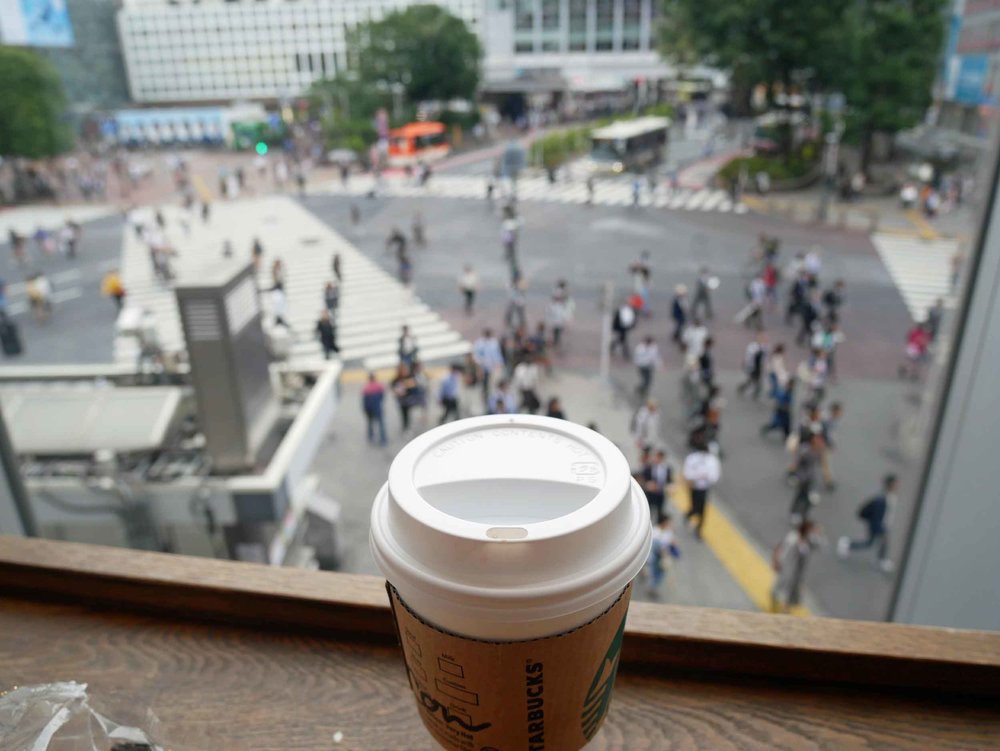  Fueling up while taking in Tokyo's hectic Shibuya Crossing (June 13).&nbsp; 