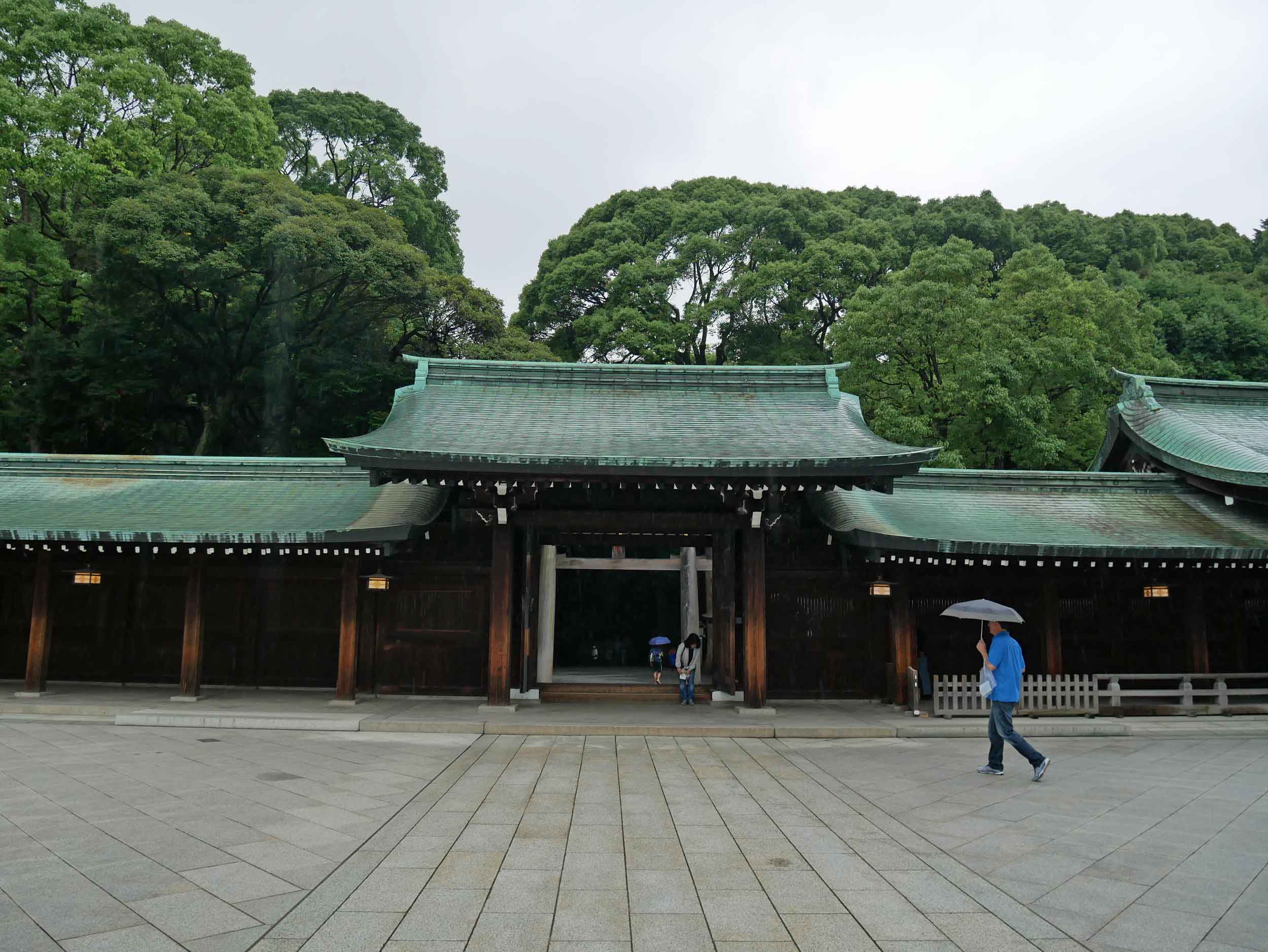  Meiji-jingu Shrine compound 