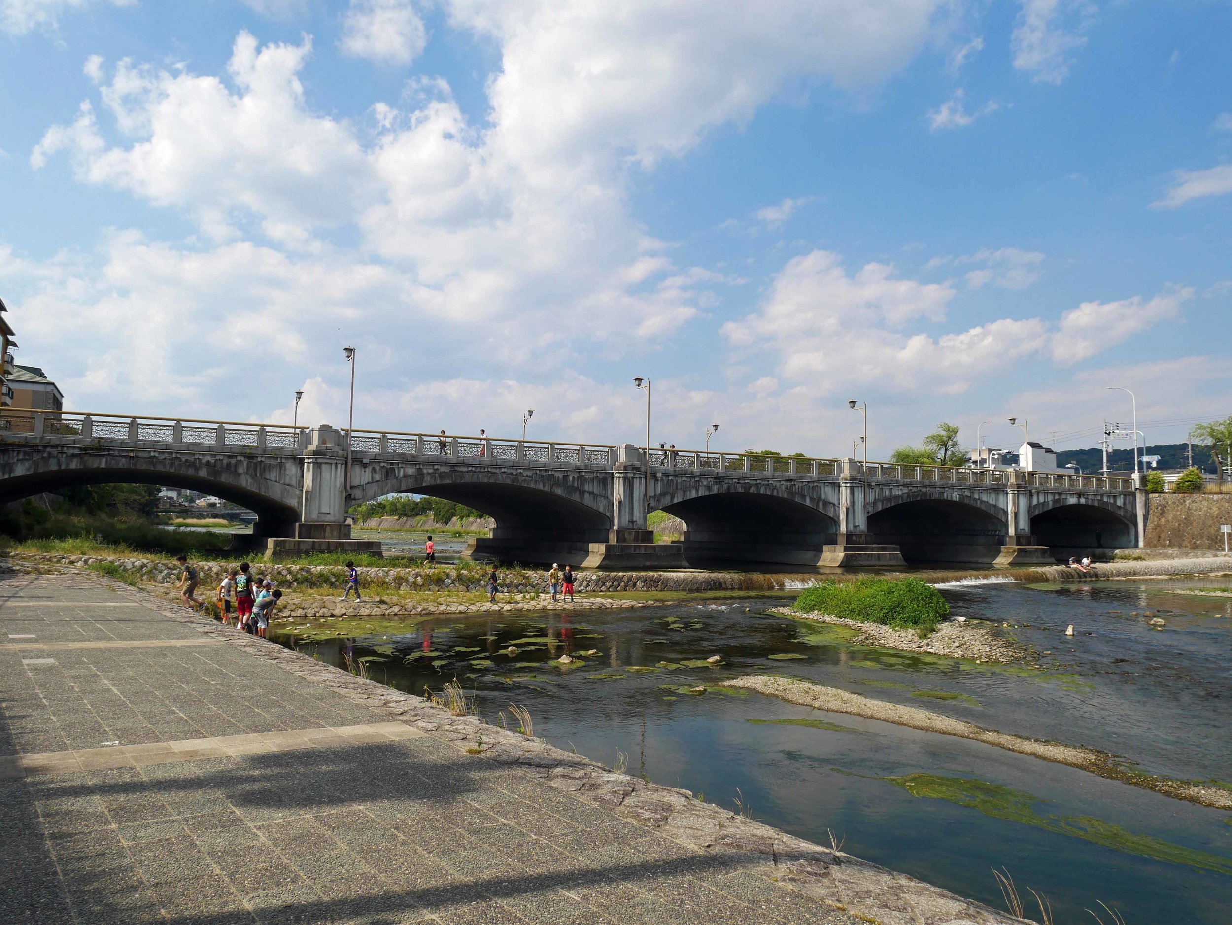  Hopping back on our bikes, we rode along the beautiful Kamo River en route to the Daitoku-Ji temple complex 