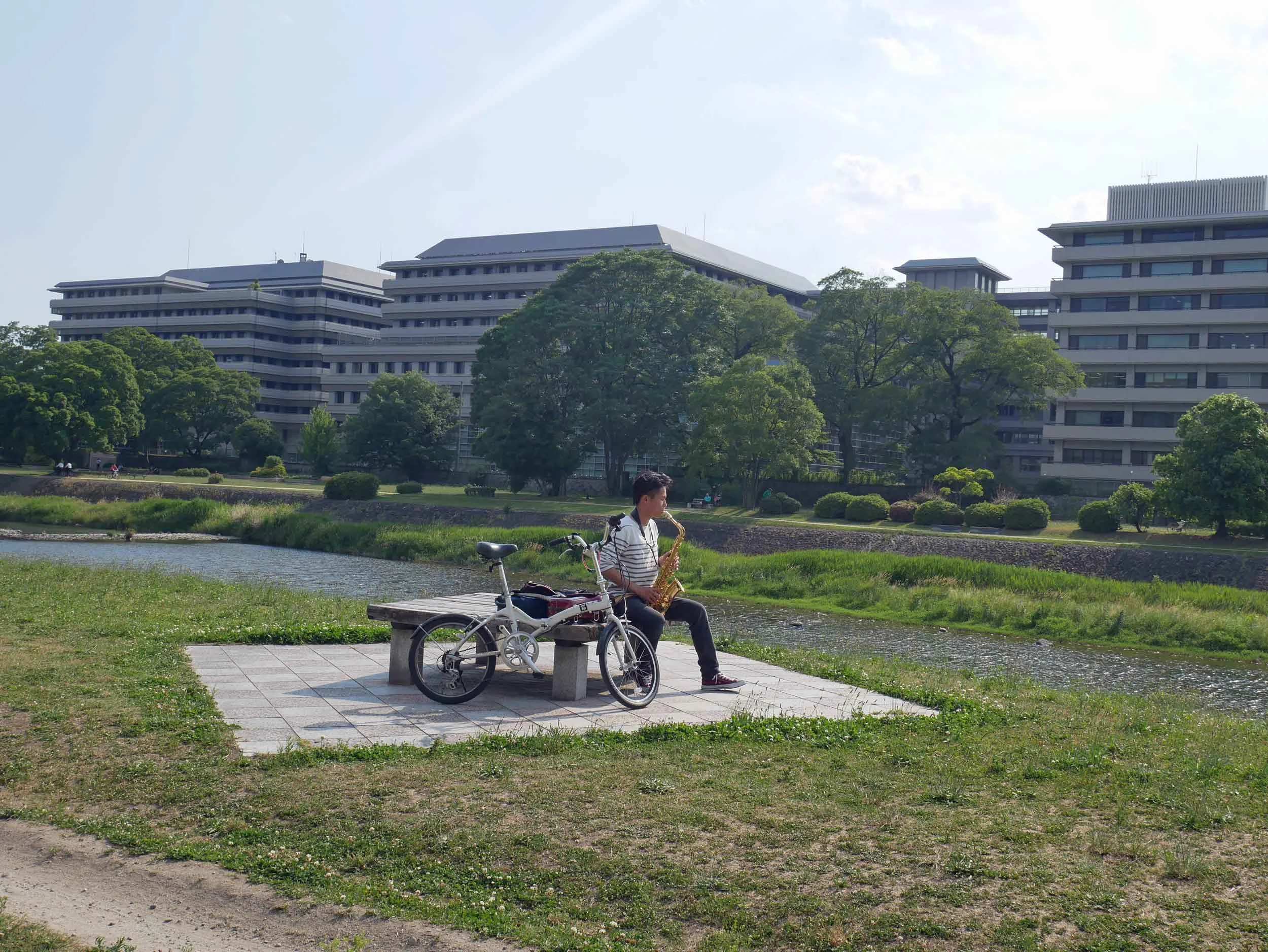  Along the river we passed several music students practicing their instruments and charming passing pedestrians with their melodies. 