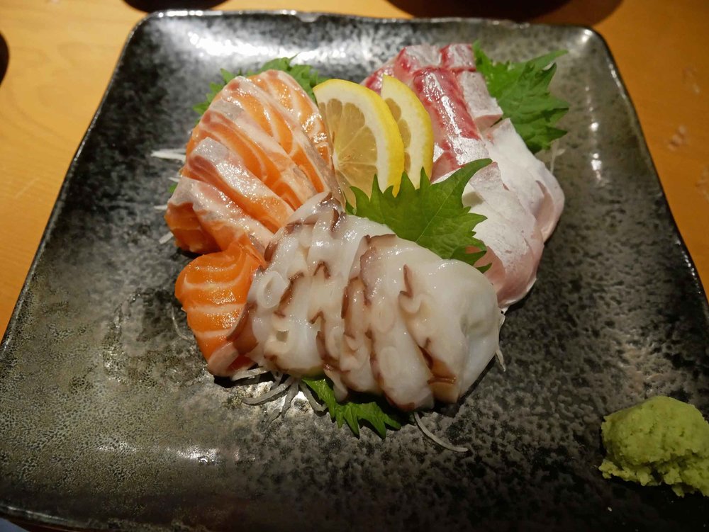  And some fresh, delicious sashimi. 