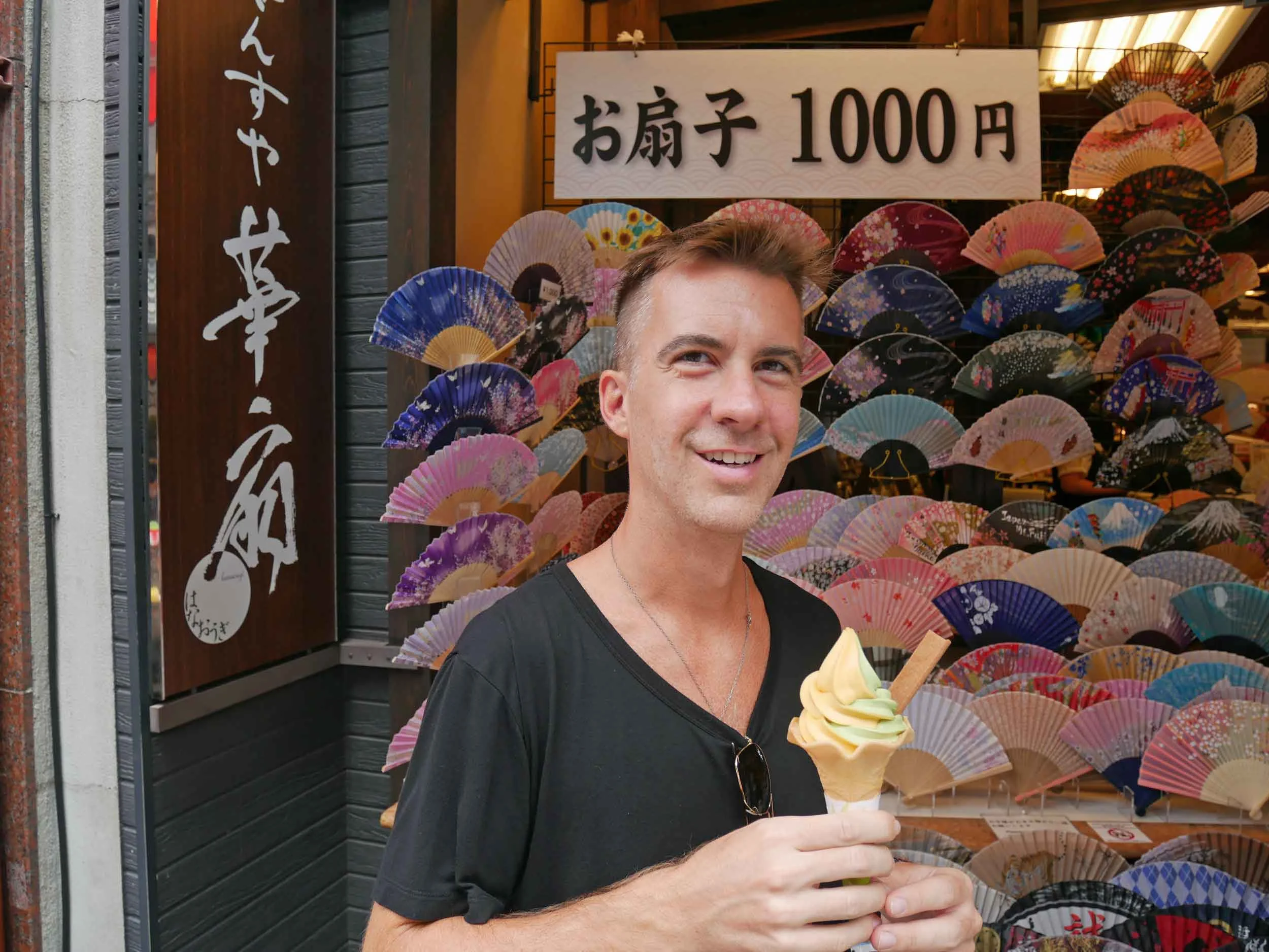  Green tea and mango ice cream is anyone's birthday wish!&nbsp; 