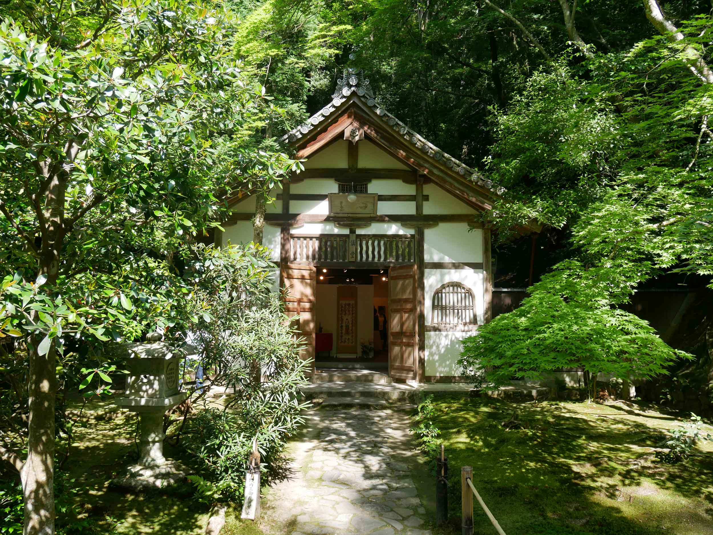  Honen-in temple complex is set back within the woods and begs contemplation. 