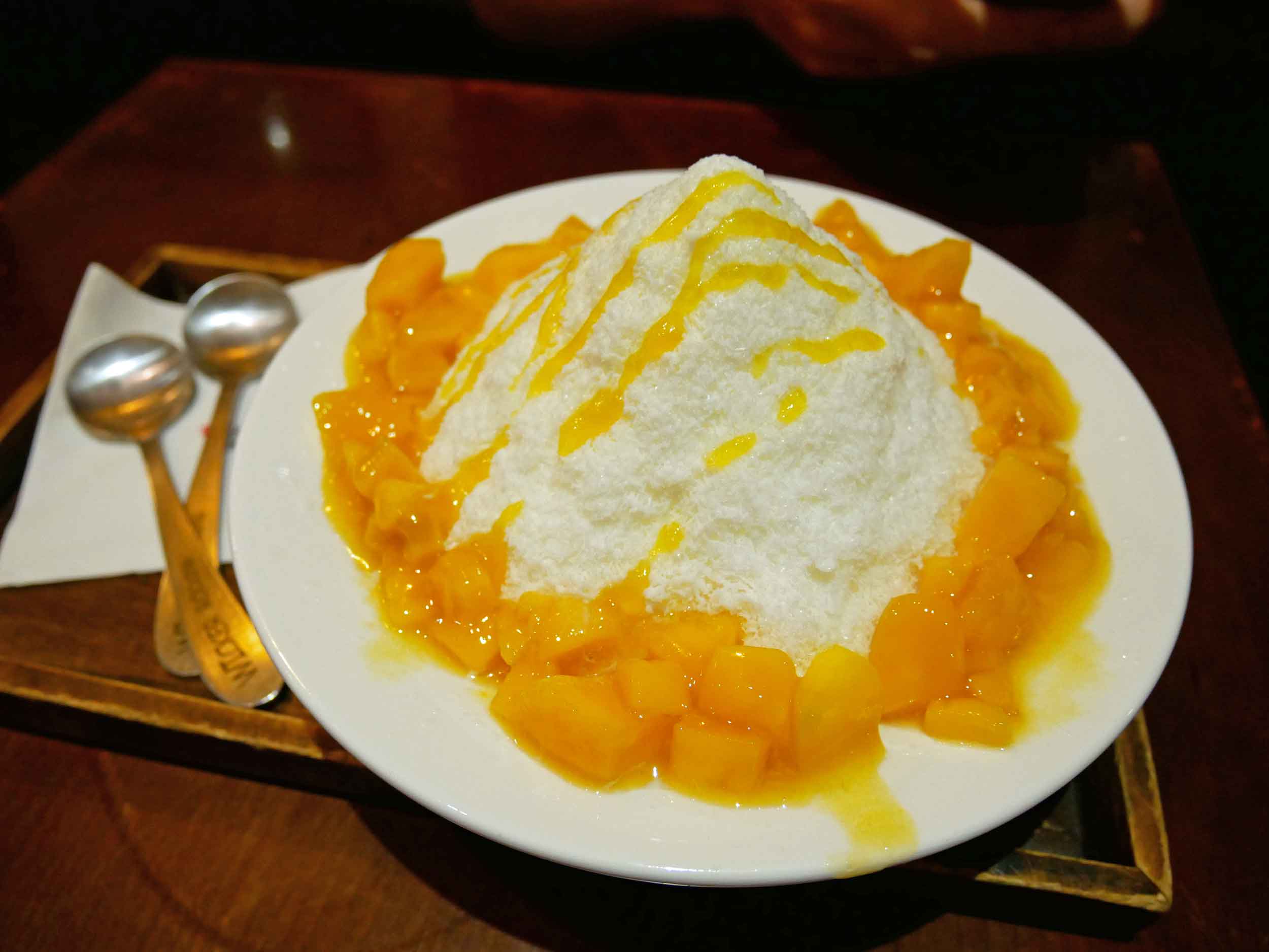  But really, we snuck in a big bowl of traditional Korean mango shaved ice before hitting the sack!&nbsp; 