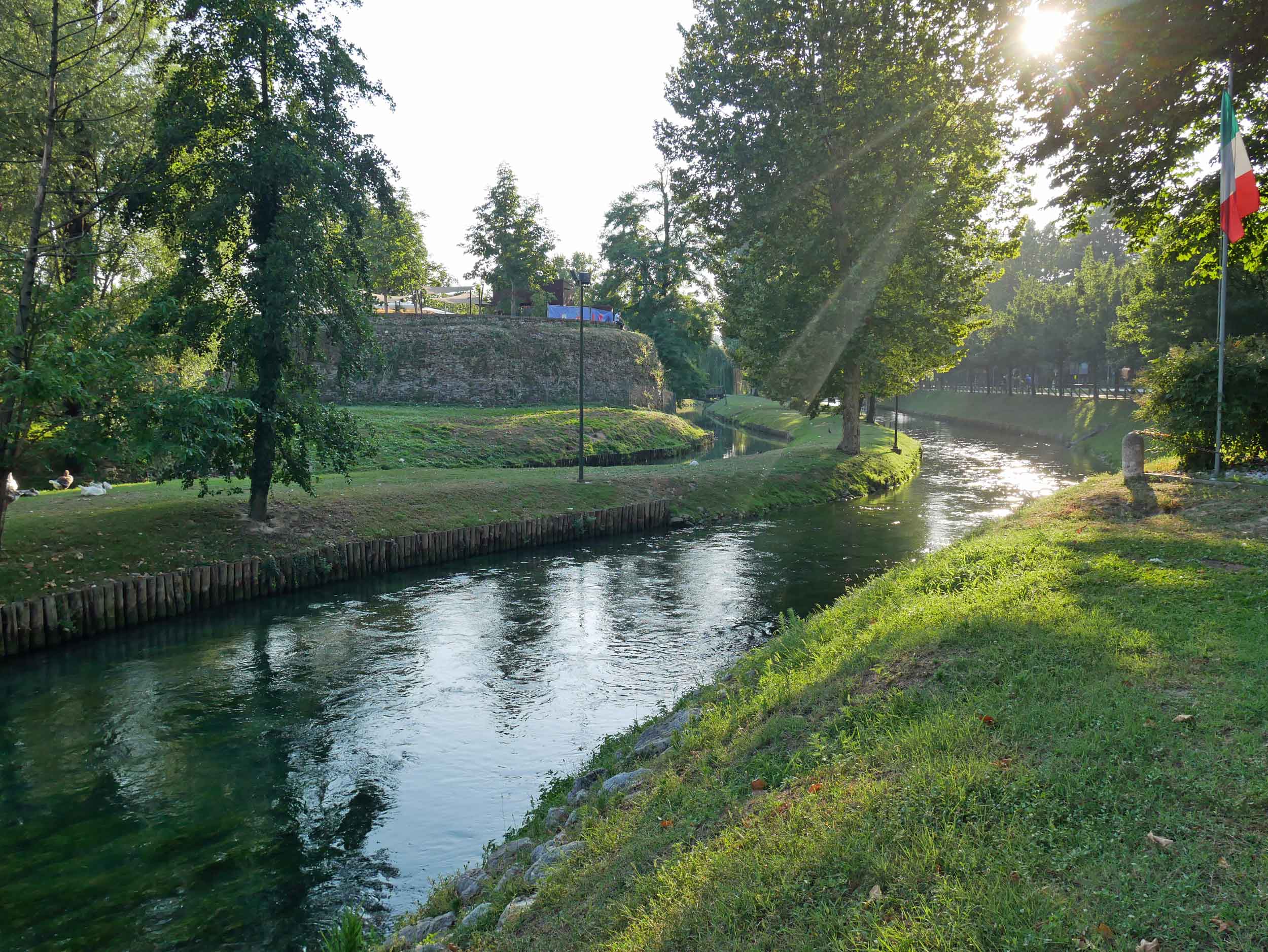  A small moat and park run along the historic city wall, with some green spaces home to bunnies--could this place get any cuter?&nbsp; 