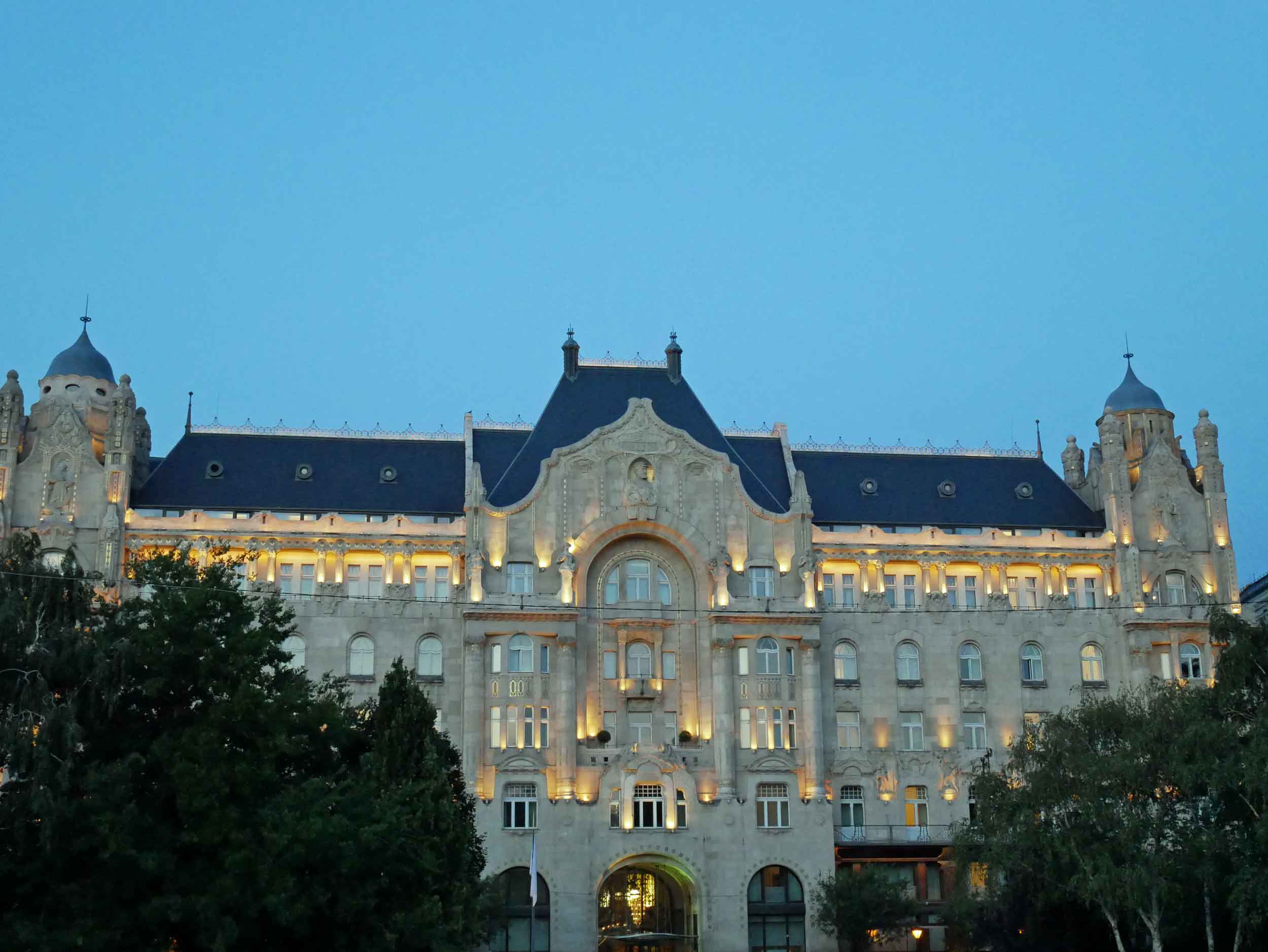  Arriving in Budapest, we were awed by the grand architecture, like the former Gresham Palace, now a Four Seasons hotel (Aug 24). 