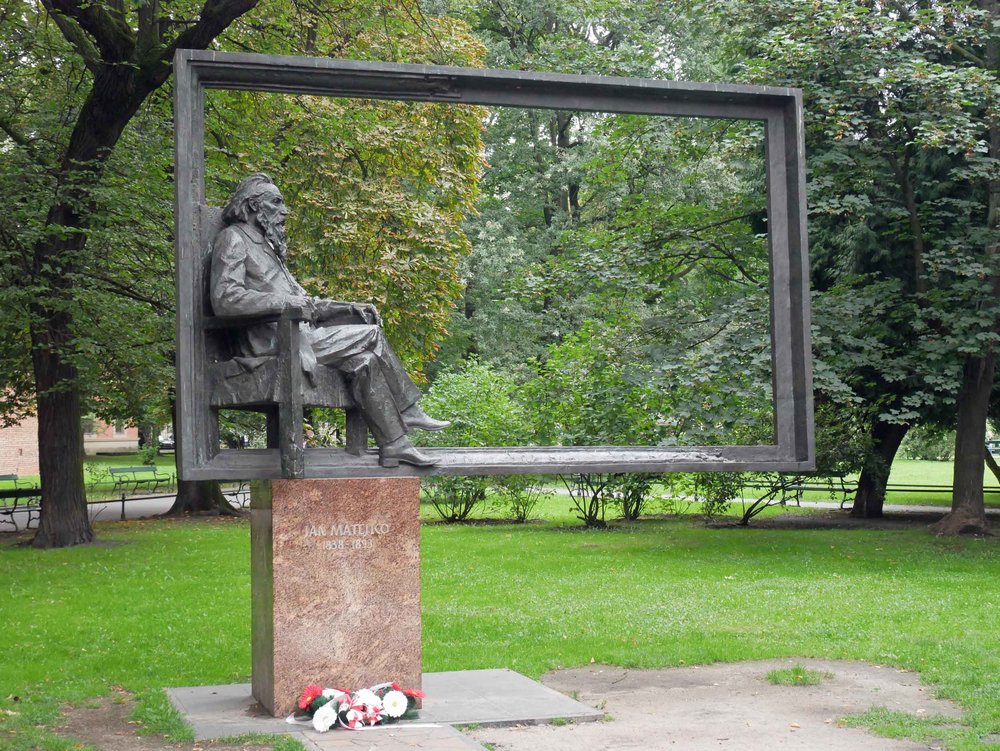  Statue of the famed polish artist Jan Matejko known best for his paintings of notable Polish political and military events. 