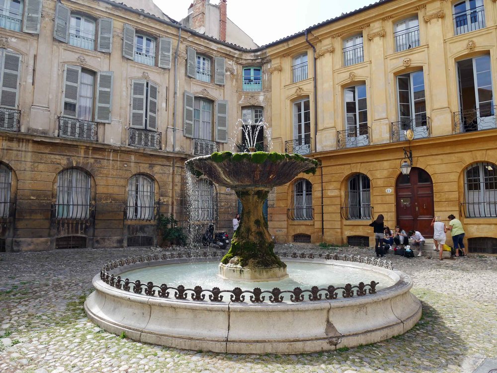  The Prêcheurs-Madeleine-Verdun complex of squares in the Old Town has been completely renovated and pedestrianized allowing visitors to wander without worry while taking in the beauty of this ancient once Roman town. 