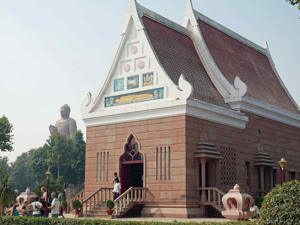  The Thai temple and giant Buddha statue at Sarnath, believed to be the holy site of the Buddha’s first teaching after receiving enlightenment (Nov 17). 