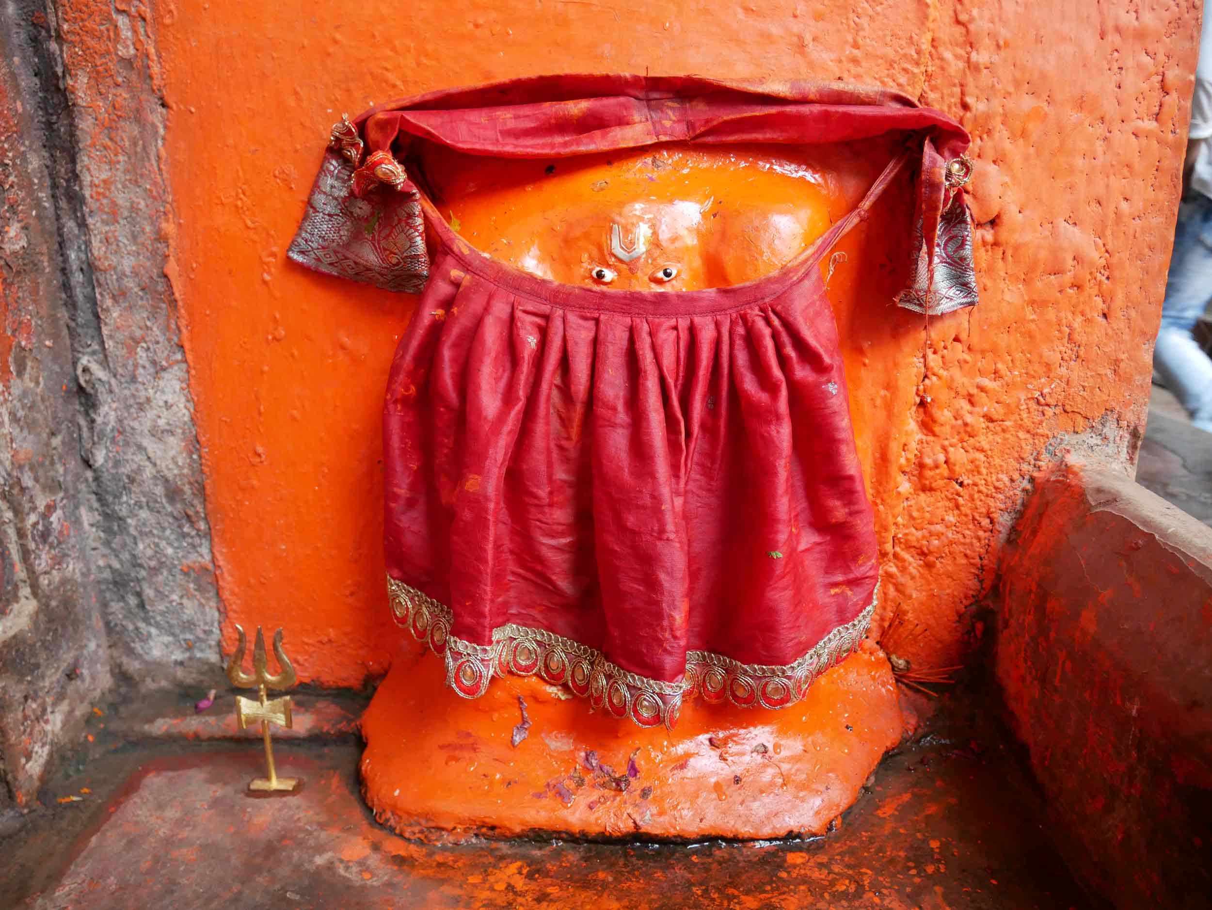  At every nook and cranny there is a temple or shrine in Varanasi. 