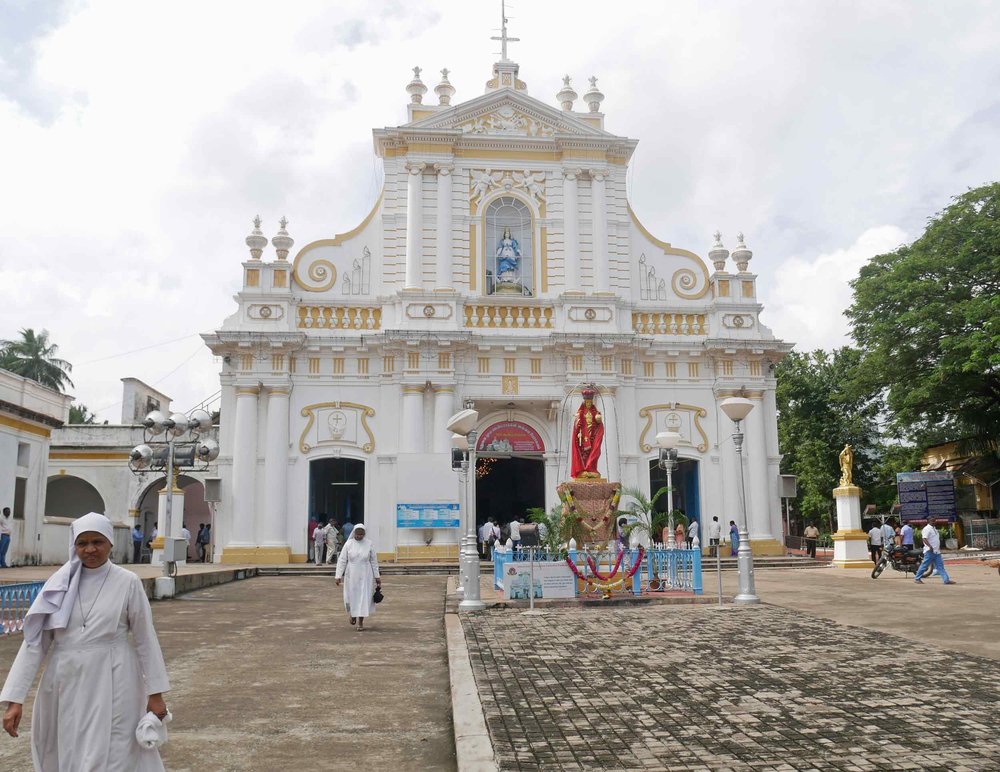  The busy Immaculate Conception Cathedral in Pondicherry happened to be having sermon by the Archbishop himself. 