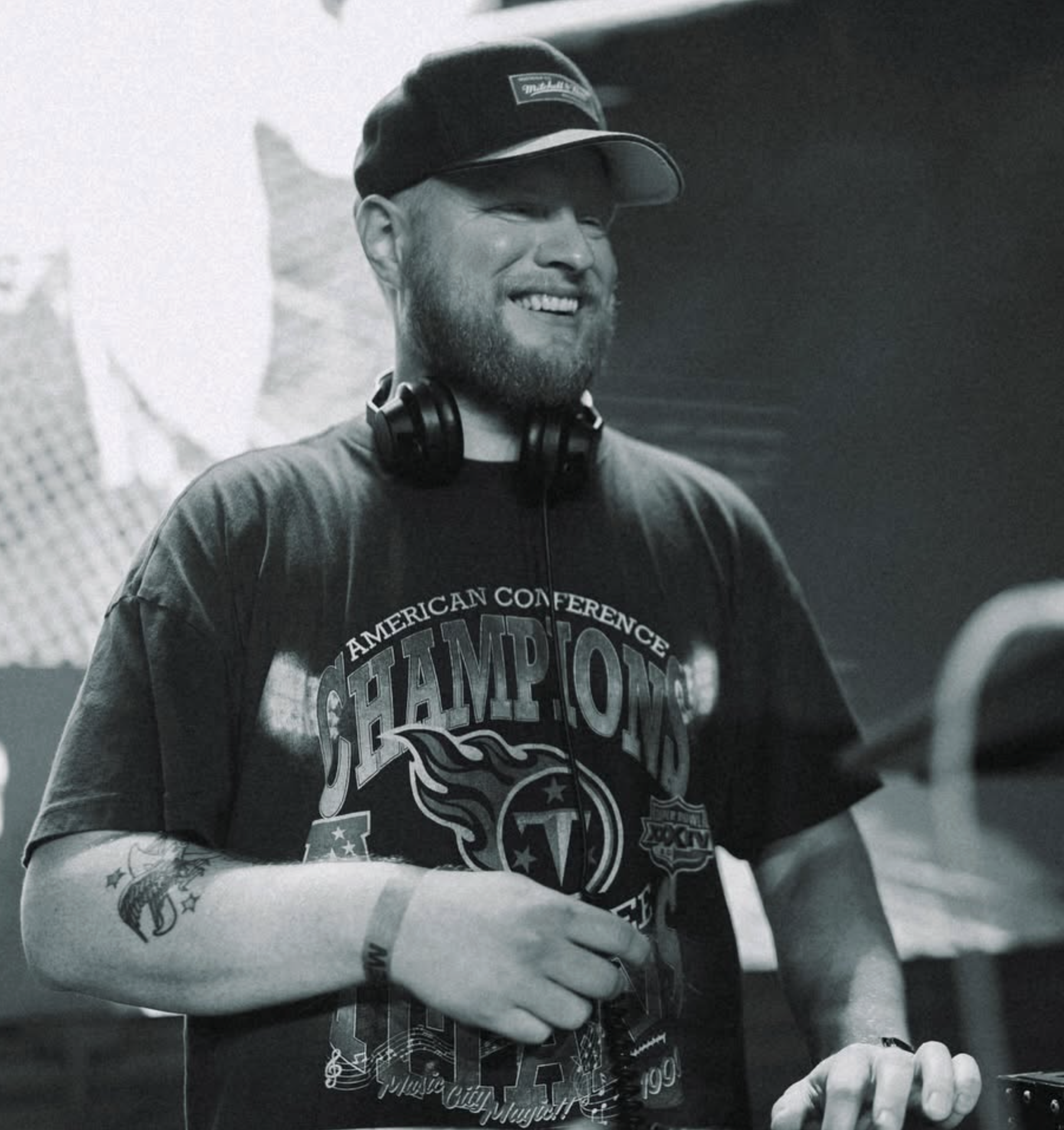 DJ: Houndstooth