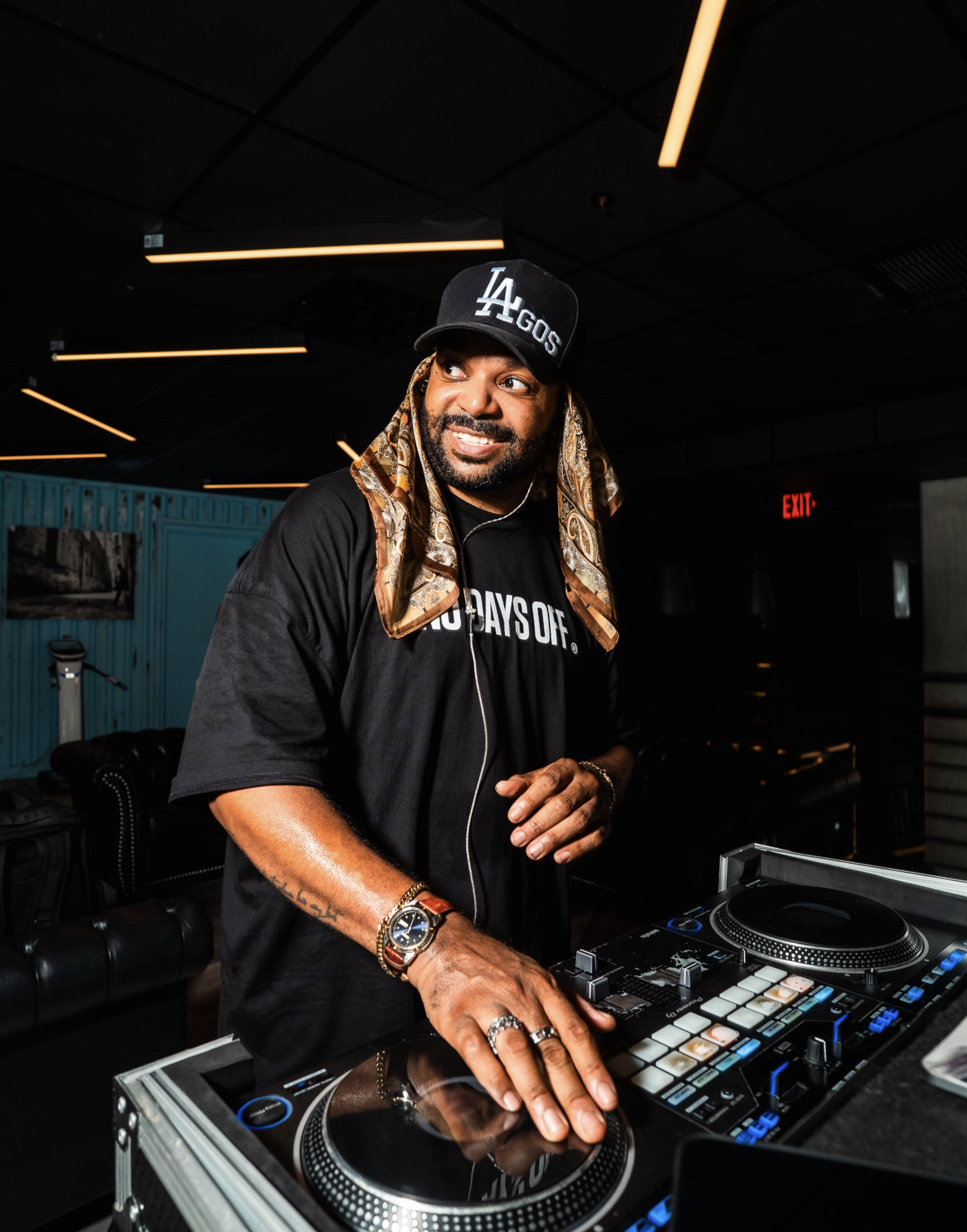DJ: Daniel ian jones