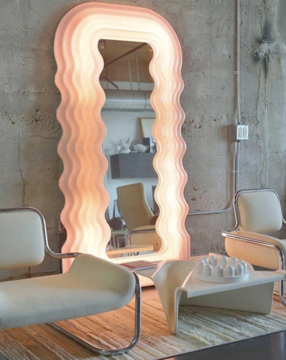 Figure 7. Ettore Sottsass Jr. Utrafragola Mirror. 1970