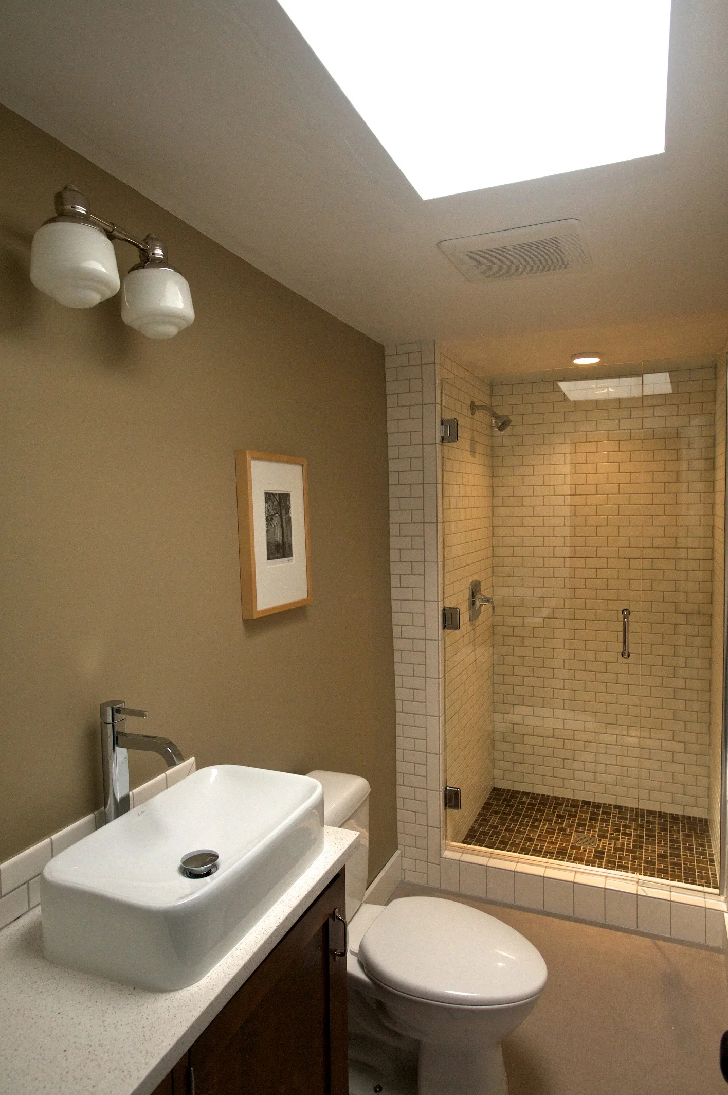 bathroom 2a.jpg