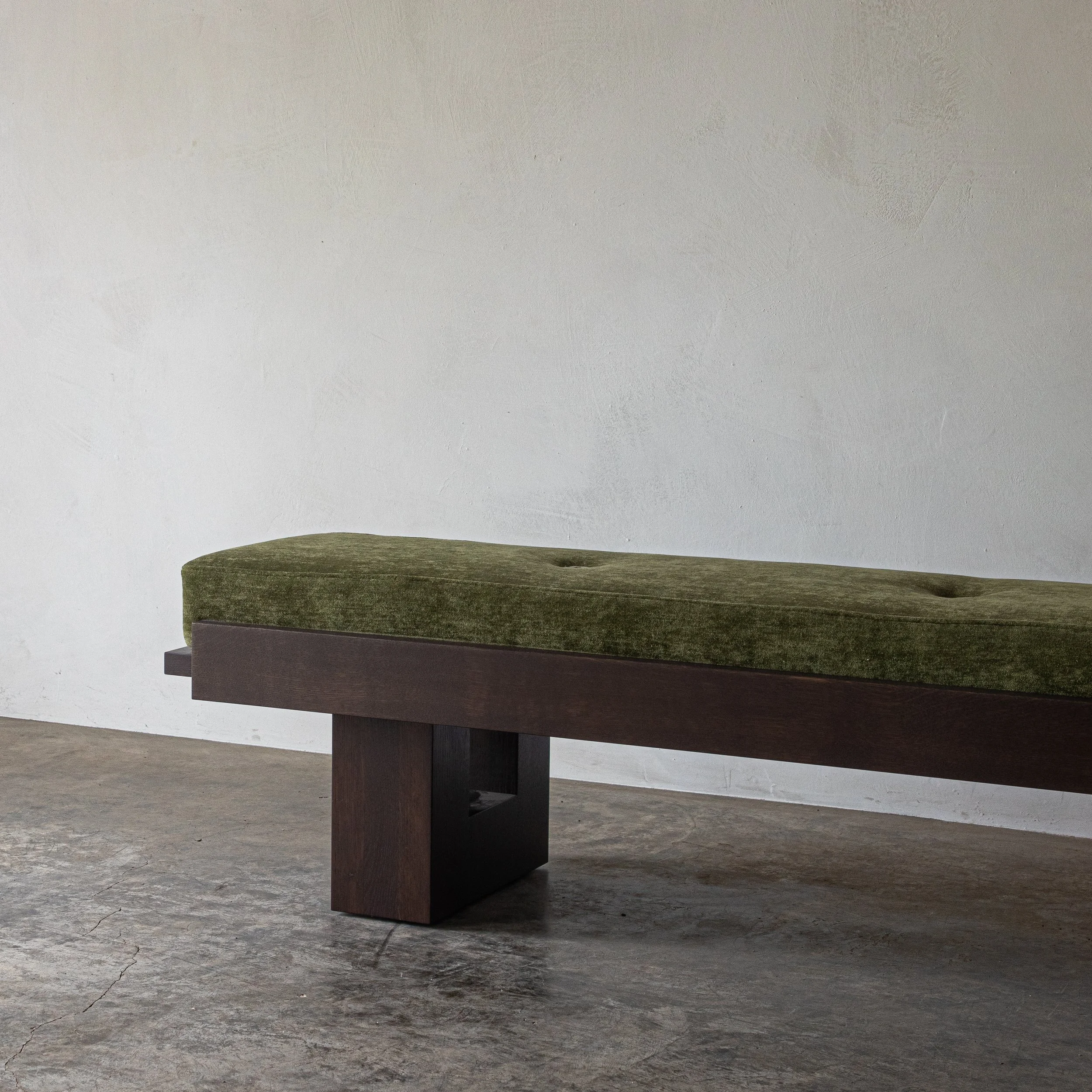 HIGHLAND bench