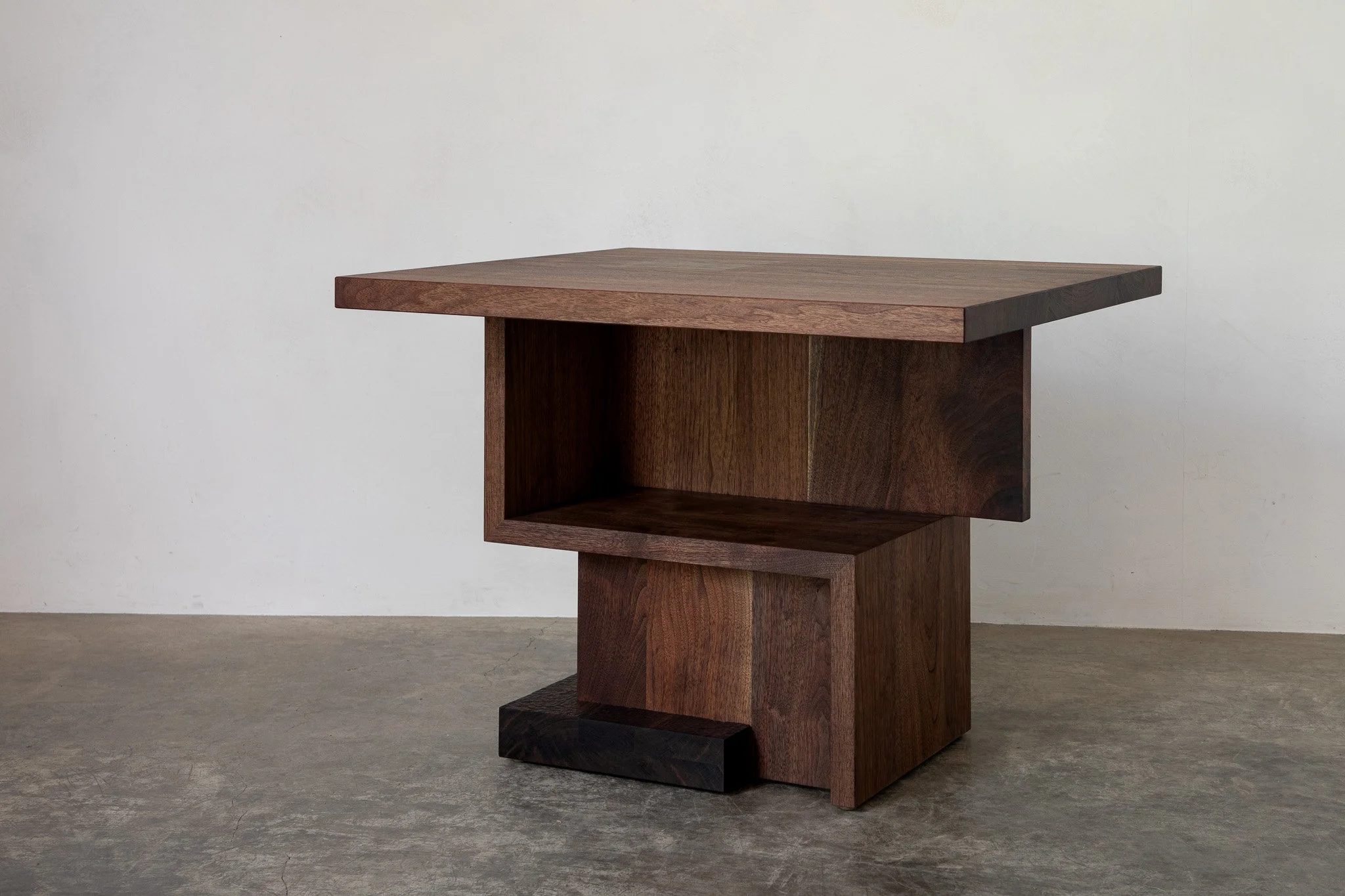 ZIG side table