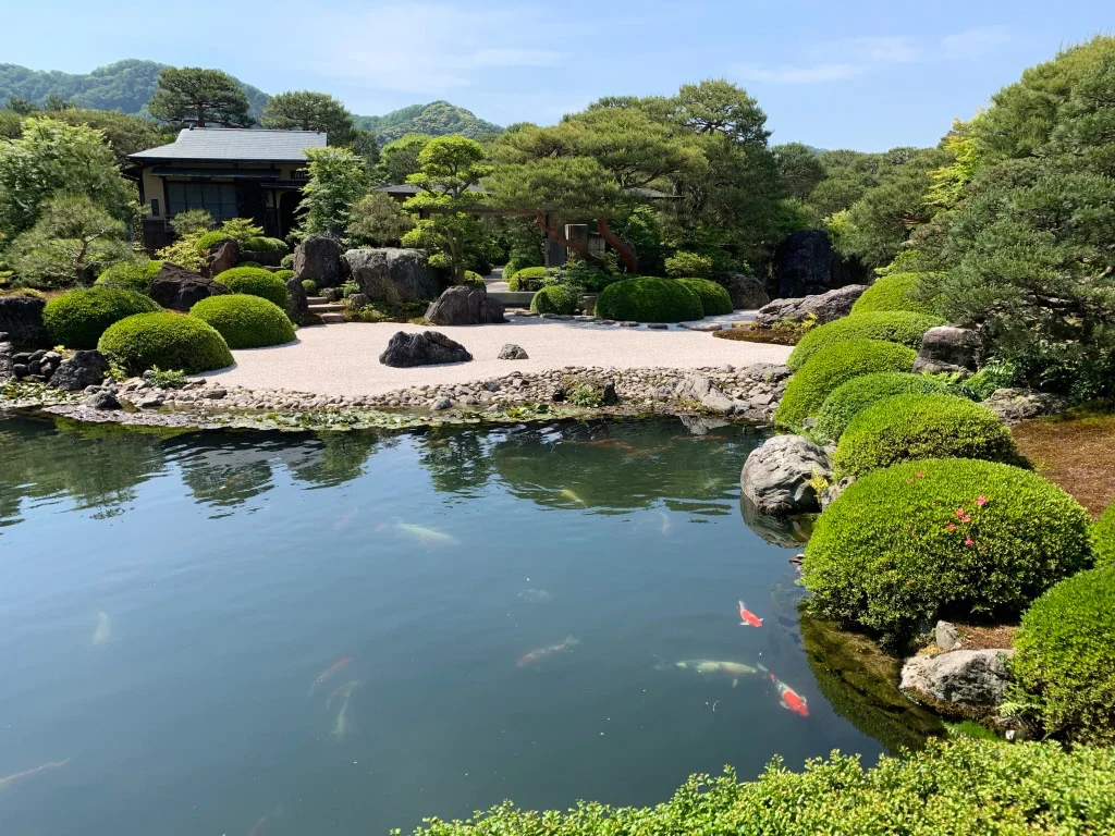 Japan-koi-pond.jpg